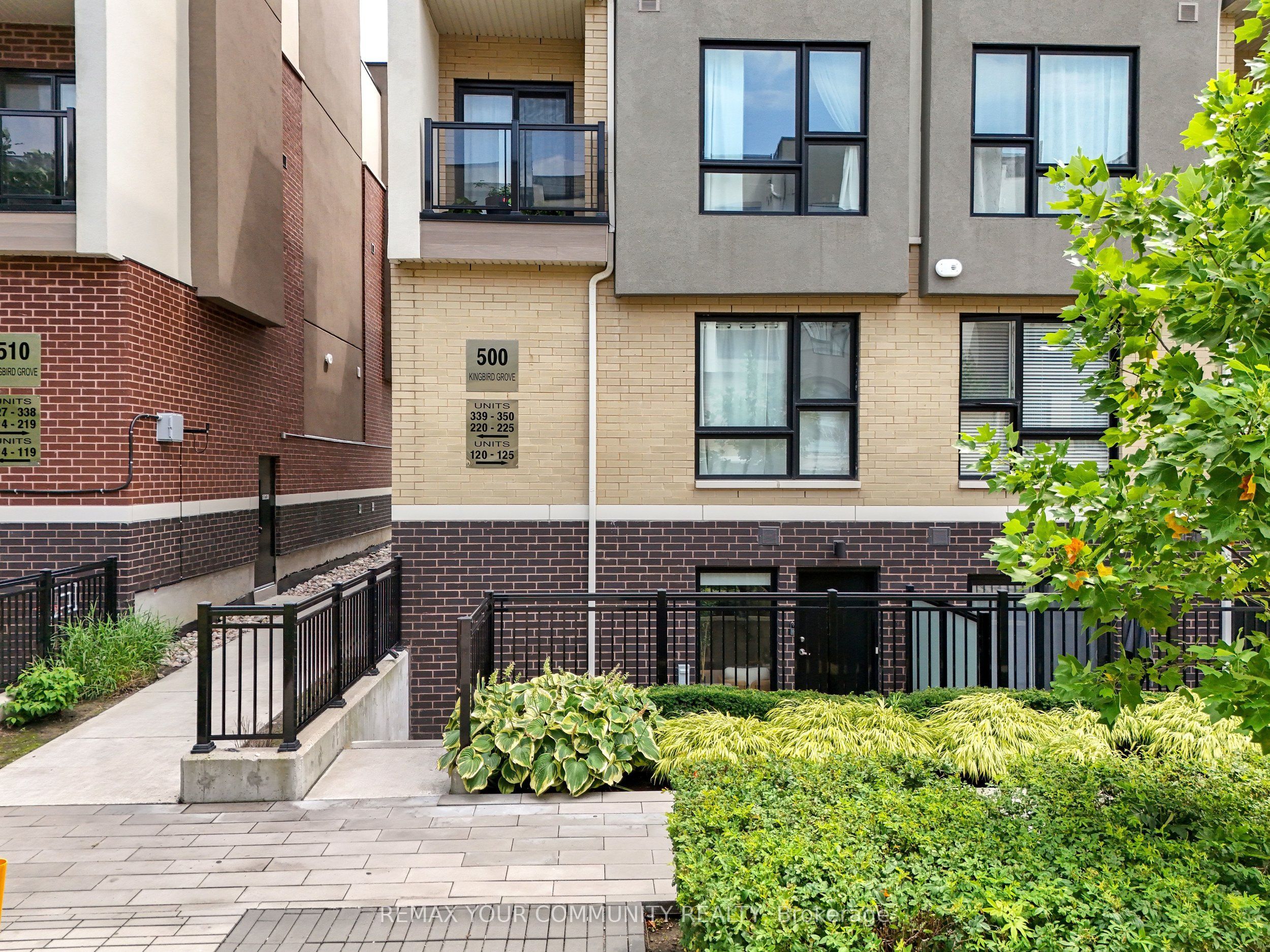 500 Kingbird Grove 120, Toronto, ON M1B 0E4 photo 3