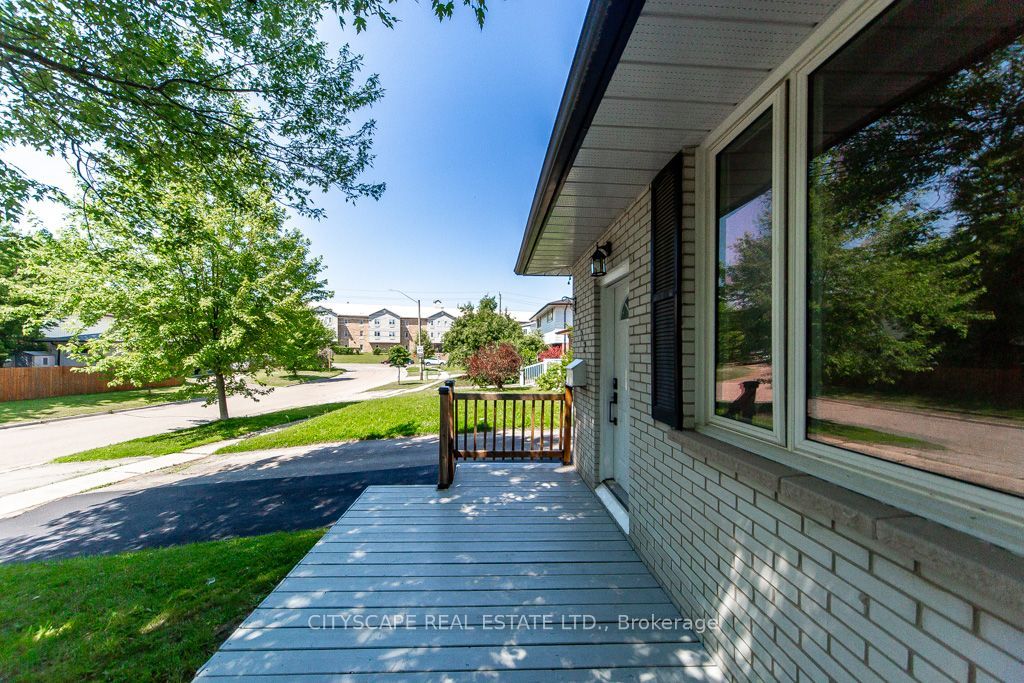 322 Fernwood Avenue, Oshawa, ON L1G 2H7 photo 5