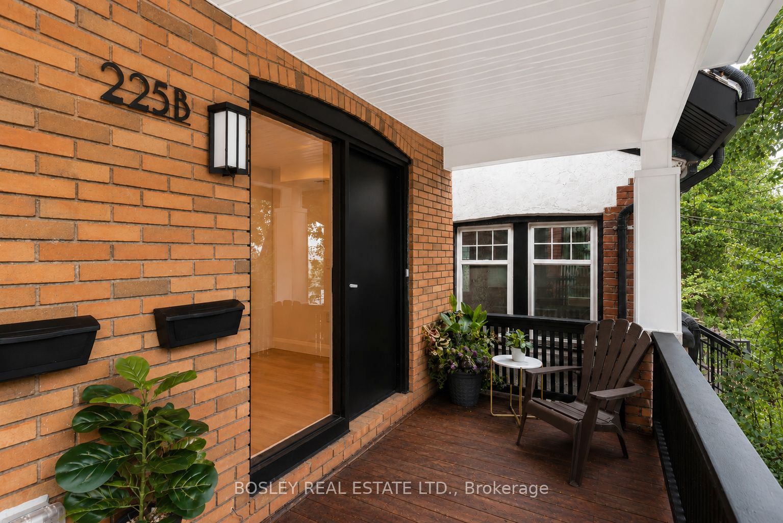225 Gainsborough Road B, Toronto, ON M4L 3C7 photo 3