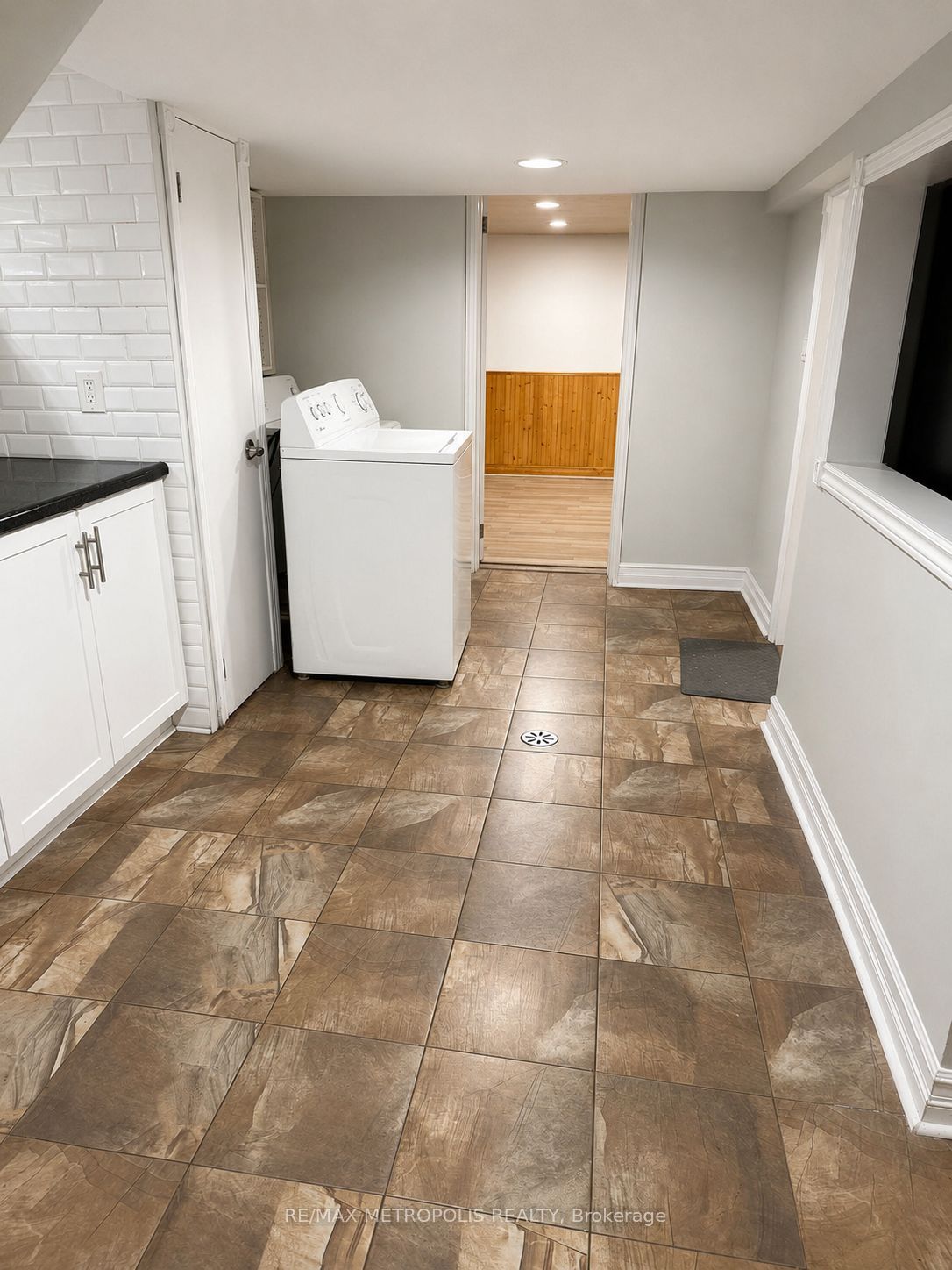 57 Midland Avenue, Toronto, ON M1N 3Z8 photo 4