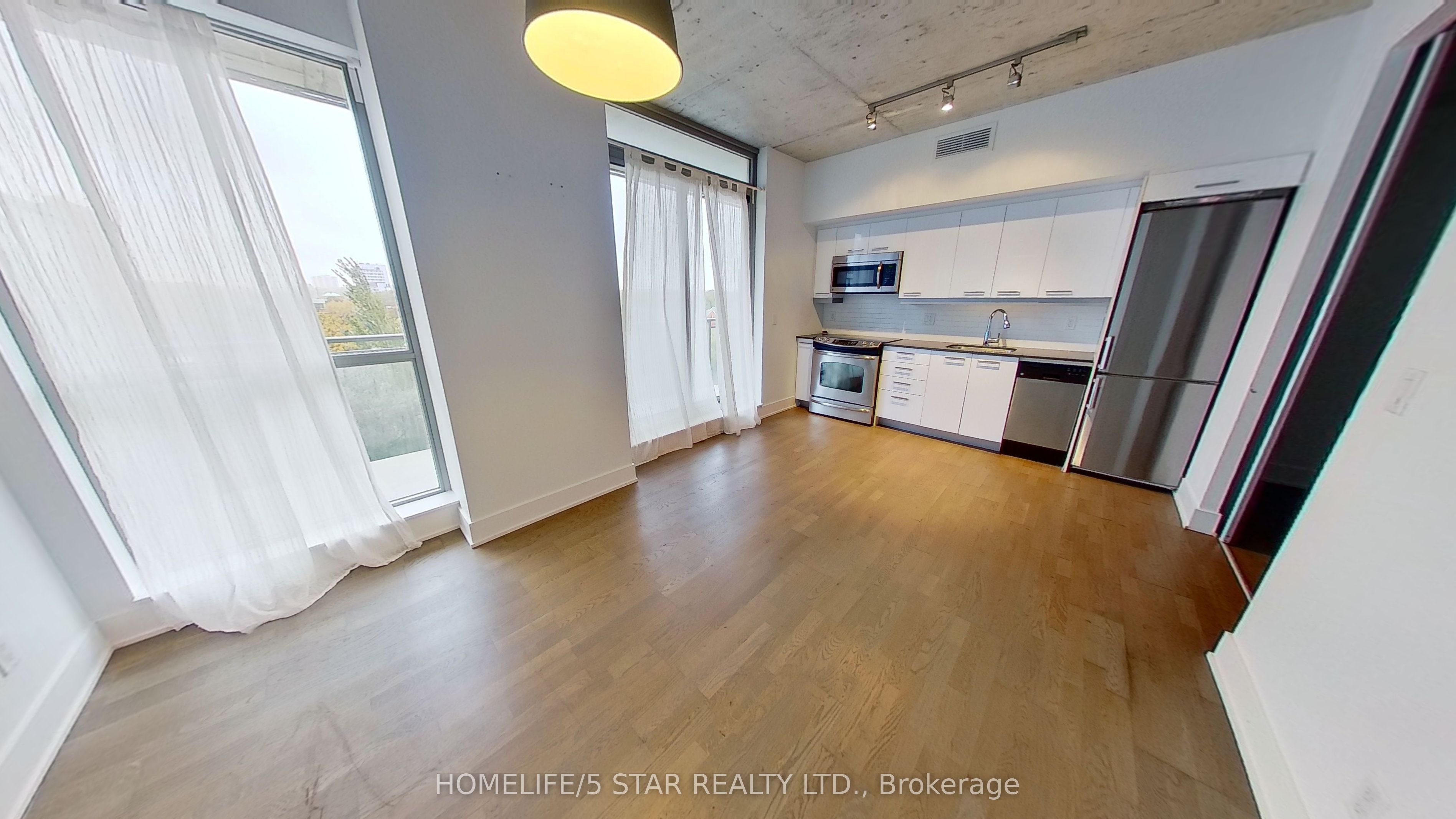 630 Queen Street E 603, Toronto, ON M4M 1G3 photo 4
