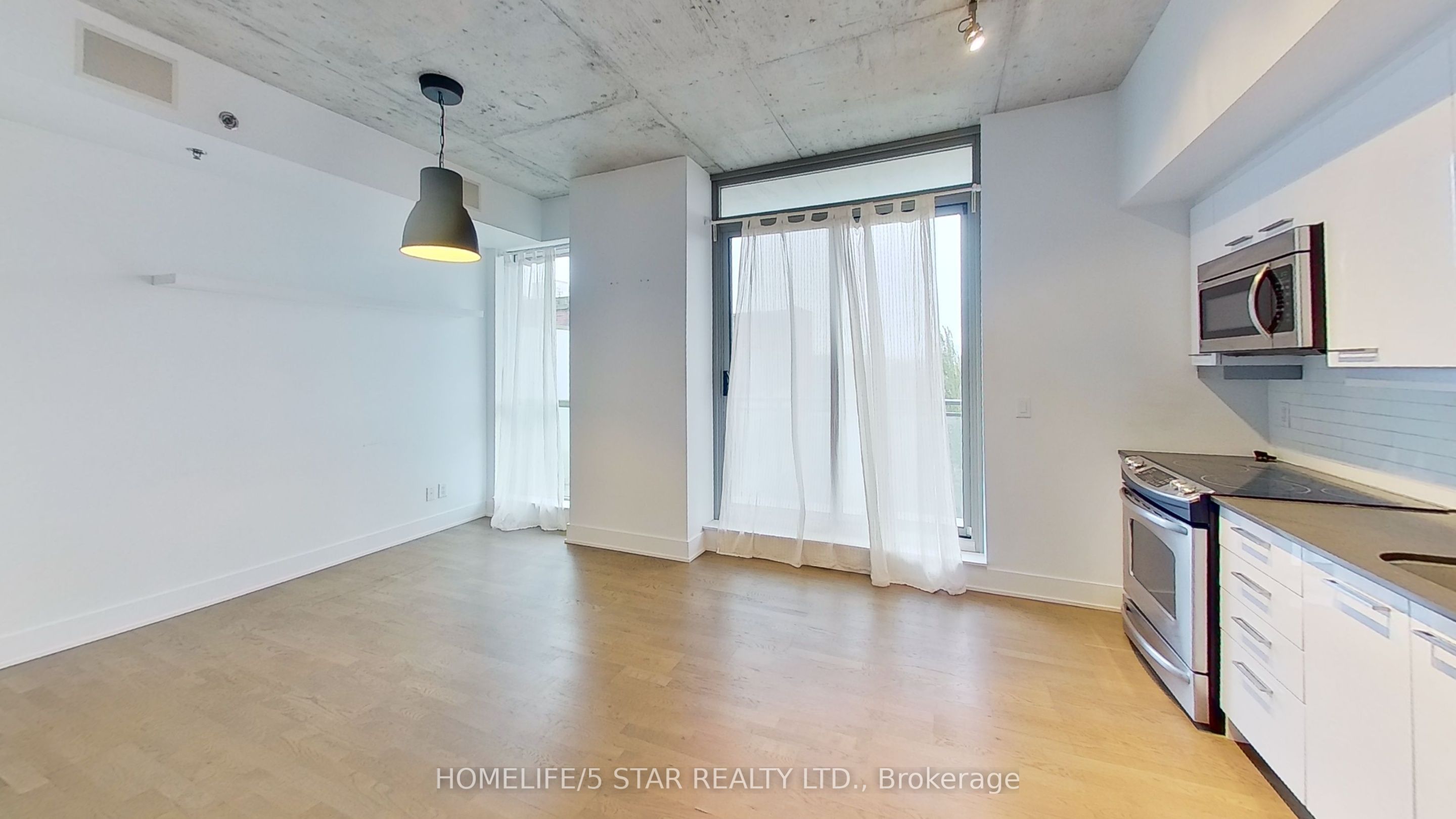 630 Queen Street E 603, Toronto, ON M4M 1G3 photo 5