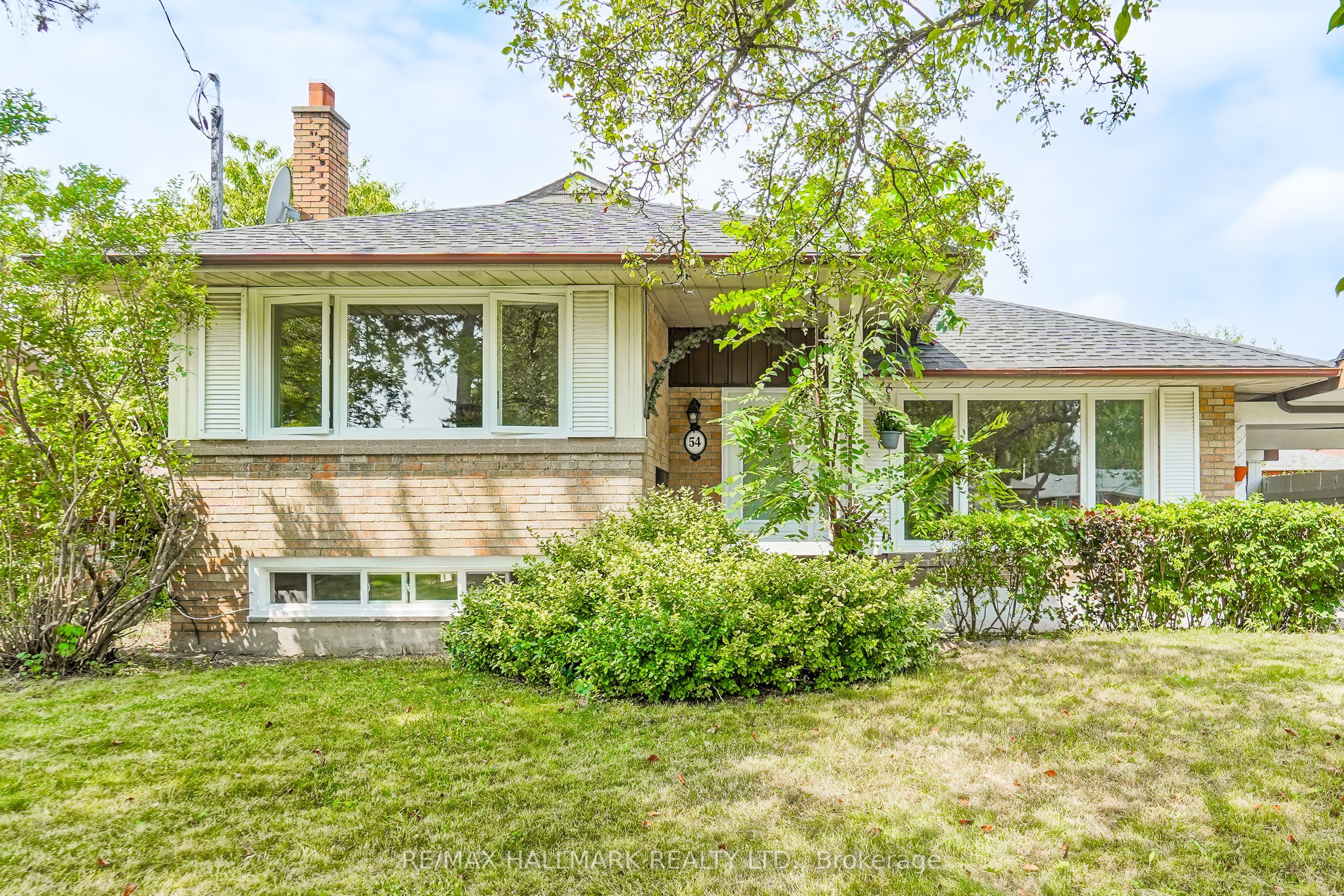54 Charlemont Crescent, Toronto, ON M1T 1M4 photo 3