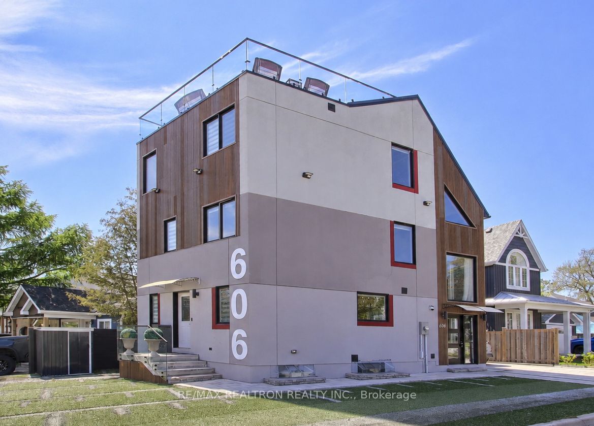 606 Annland Street, Pickering, ON L1W 1A7