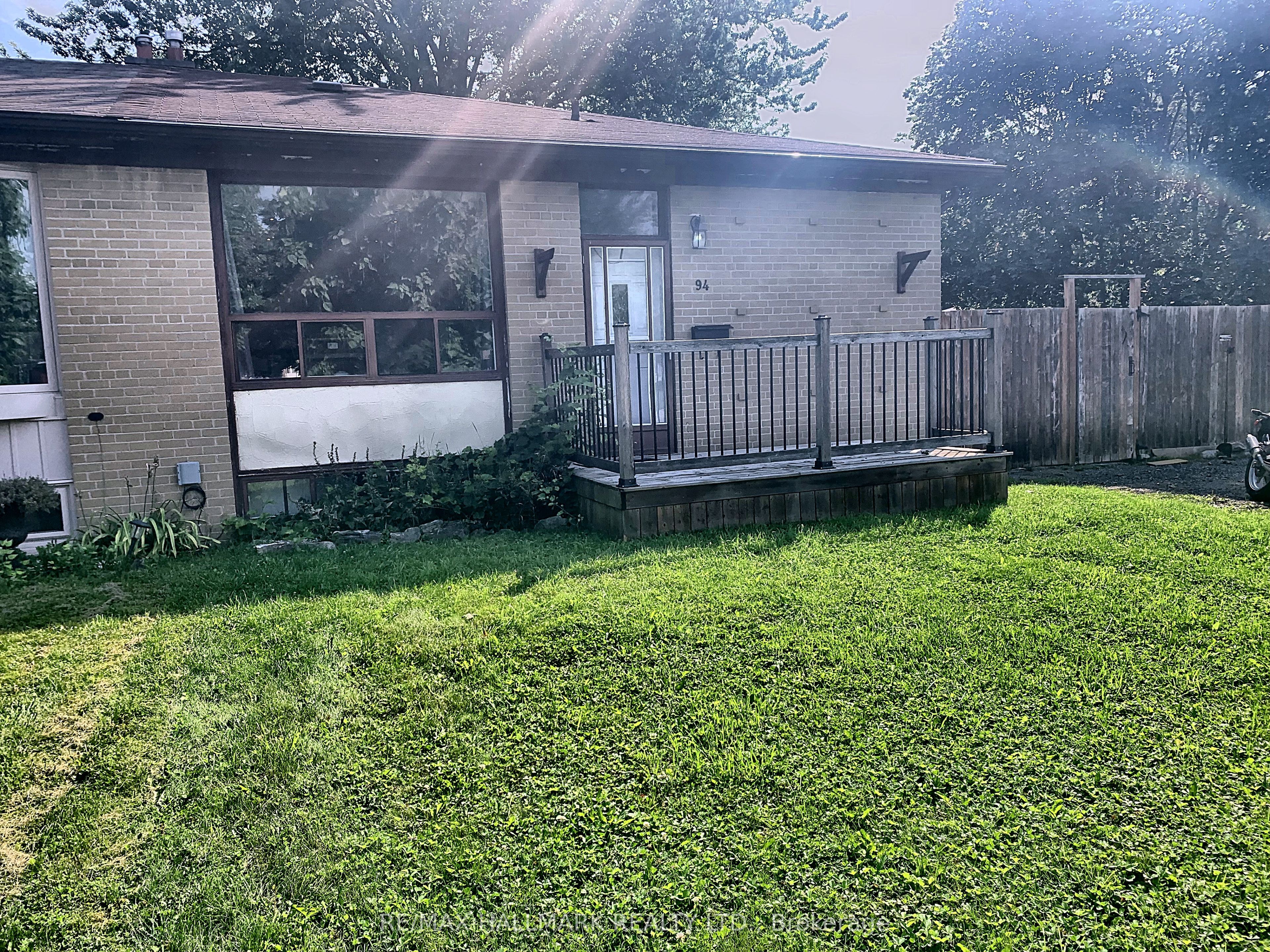 94 Hurley Road #Upper, Ajax, ON L1S 1N6 photo 5