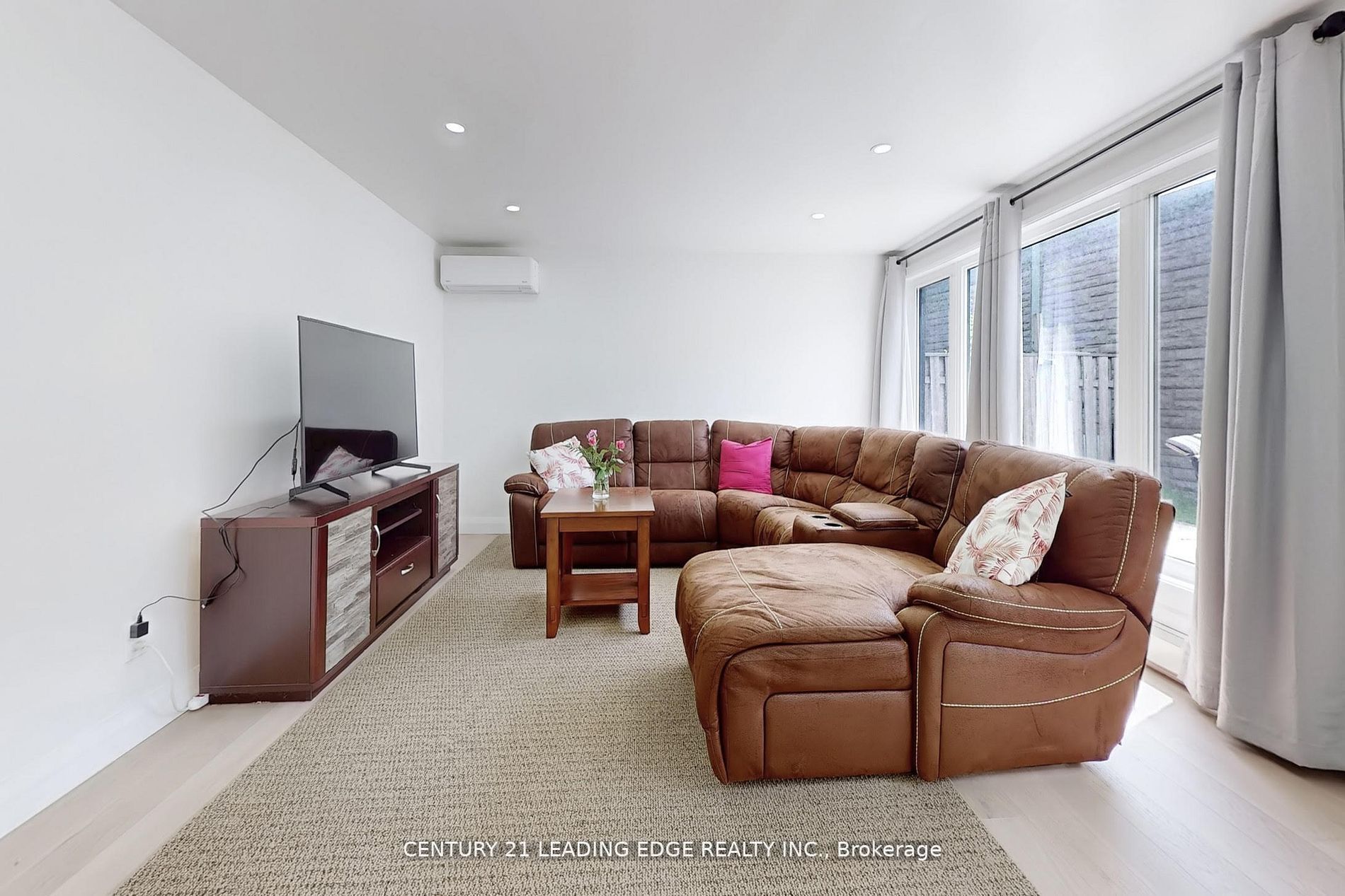 20 Bypass Court, Toronto, ON M1T 1L1 photo 3