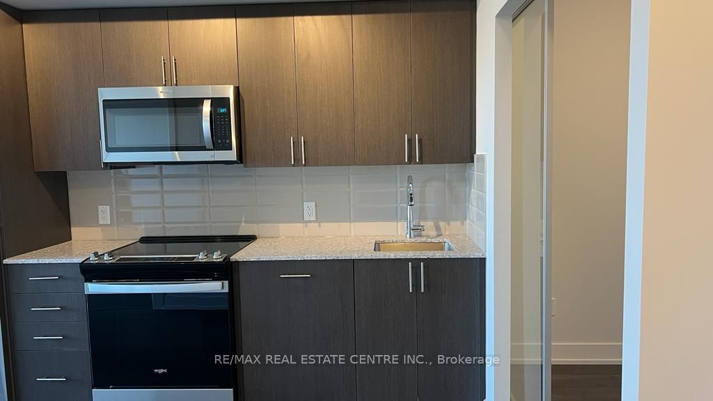 2550 Simcoe Street 2115, Oshawa, ON L1L 0R5 photo 3