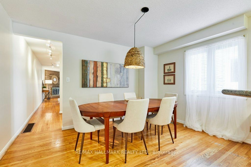 20 Pine Avenue, Toronto, ON M4E 1L8 photo 4