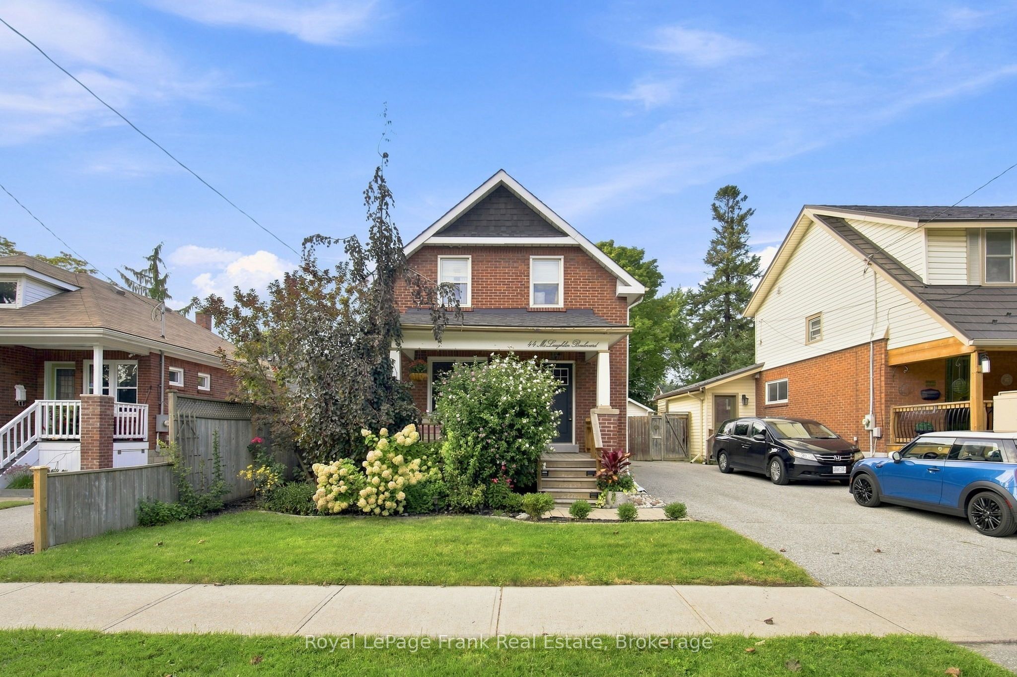 44 Mclaughlin Boulevard, Oshawa, ON L1G 2N9 photo 2