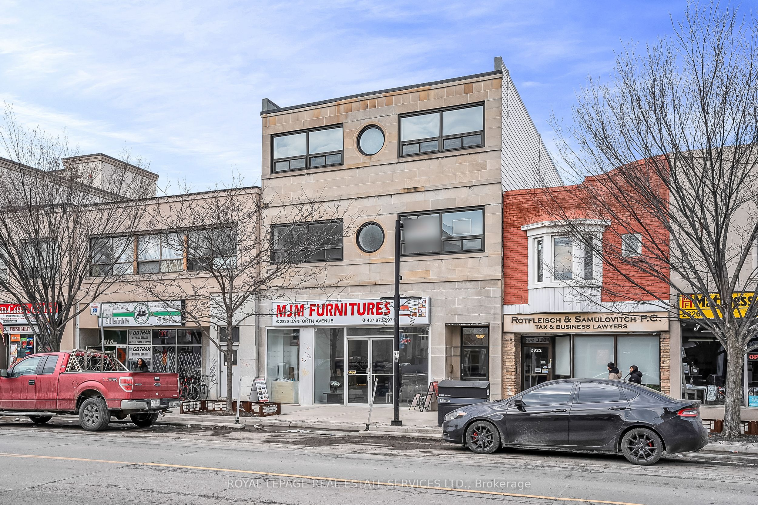 2820 Danforth Avenue 301, Toronto, ON M4C 1M1