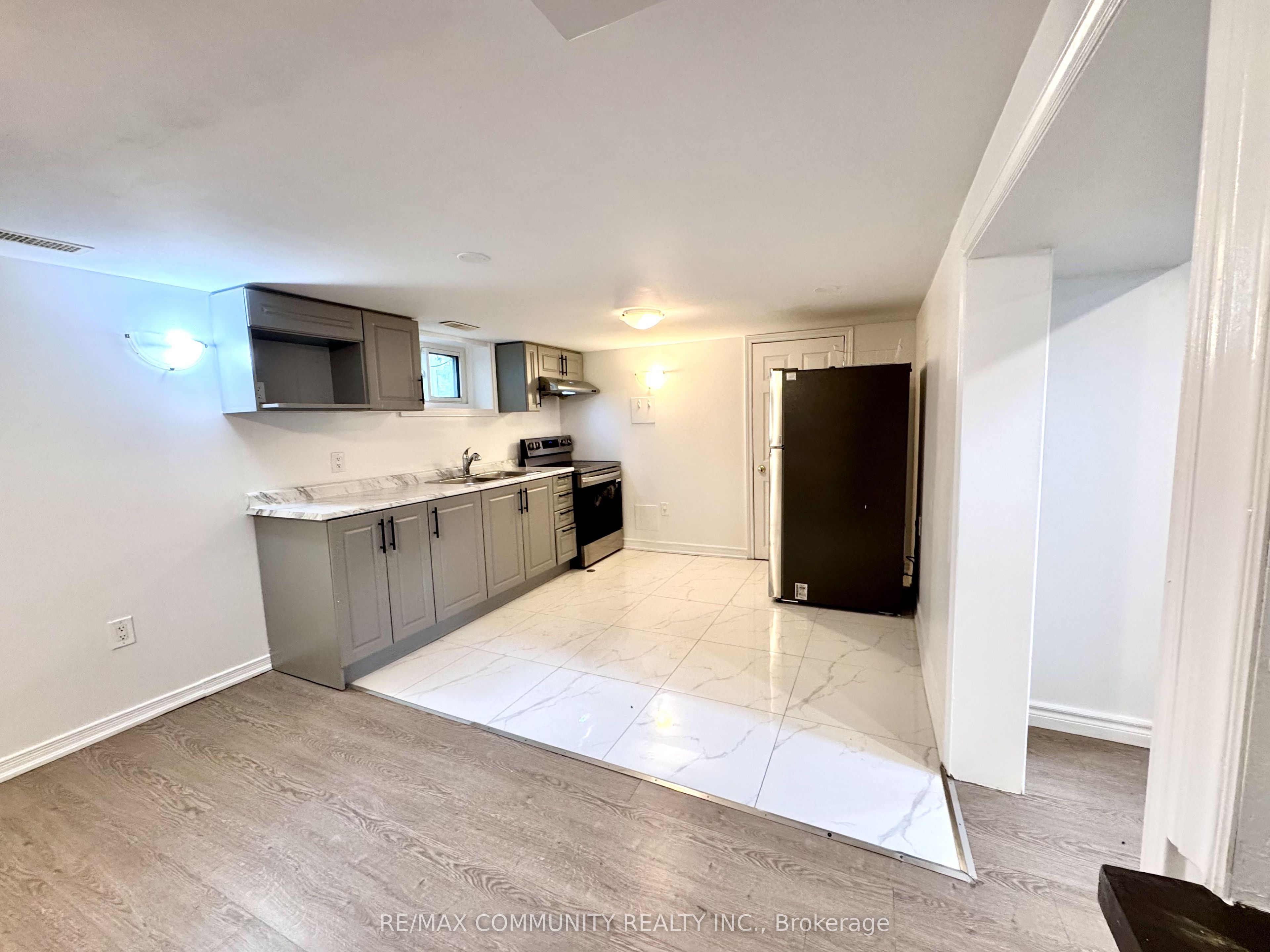 426 Perry Street Basement, Whitby, ON L1N 4C3