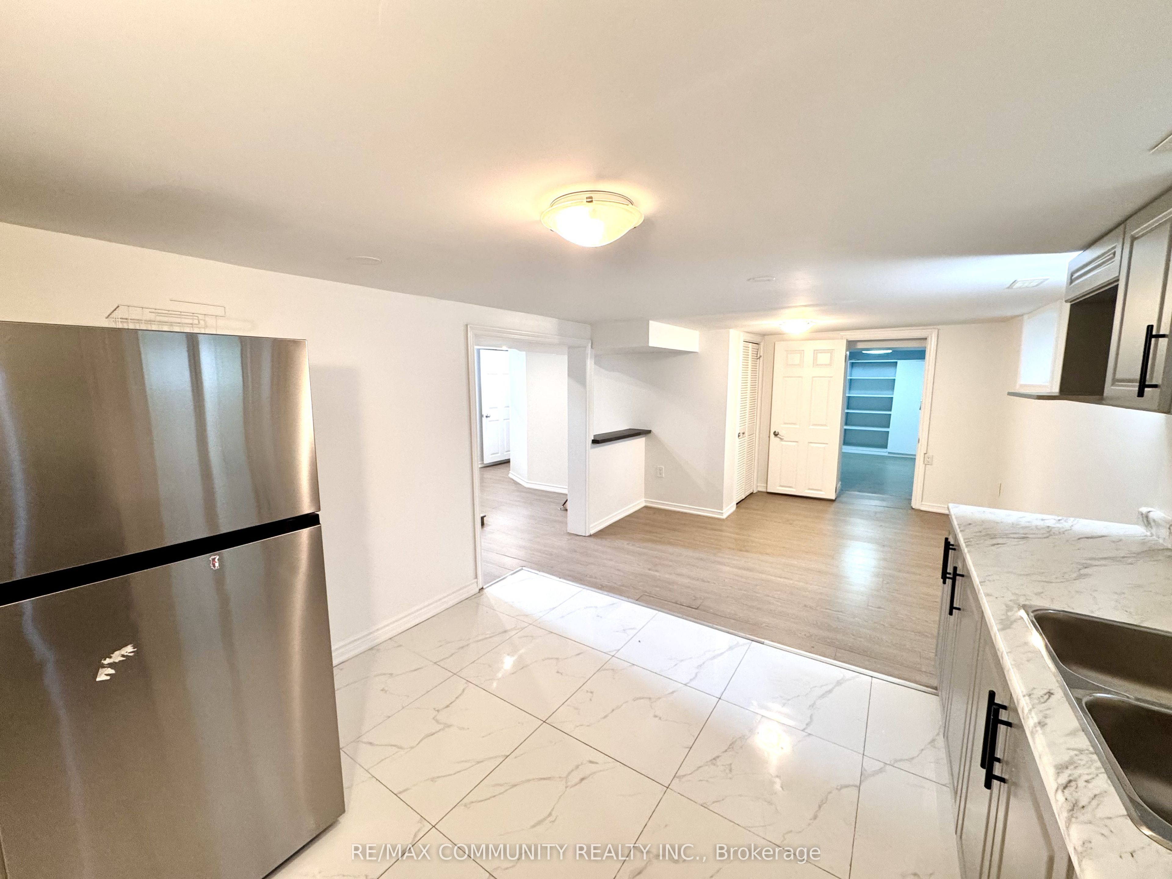 426 Perry Street Basement, Whitby, ON L1N 4C3 photo 3