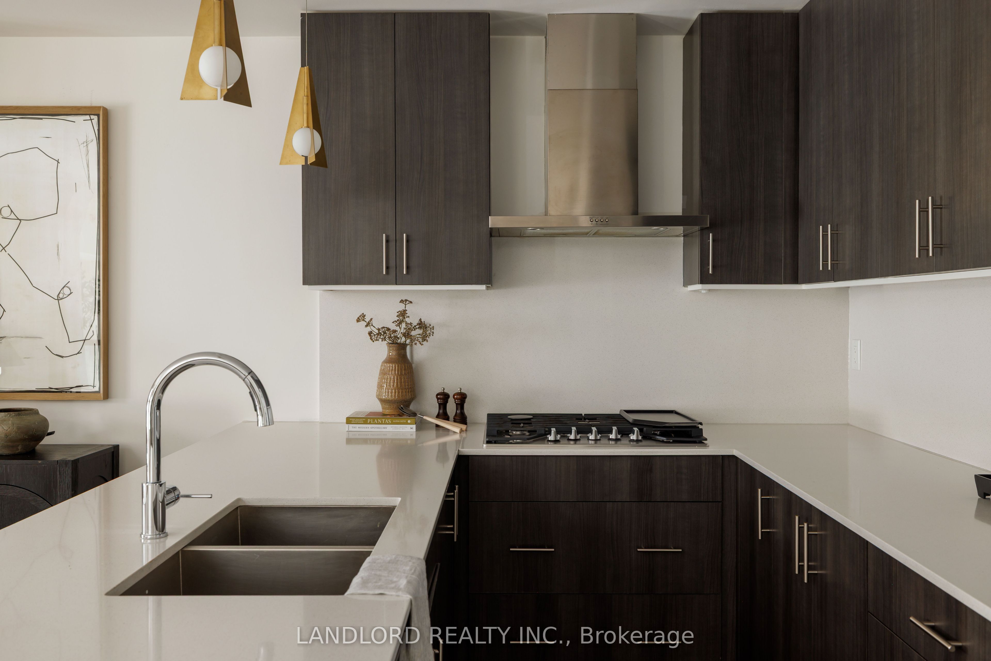 175 Jones Avenue 2, Toronto, ON M4M 3A2 photo 4