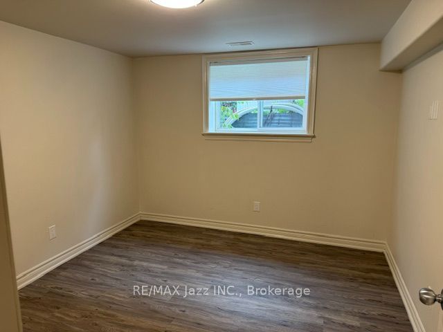 105 Scott Street, Whitby, ON L1N 3L2 photo 5