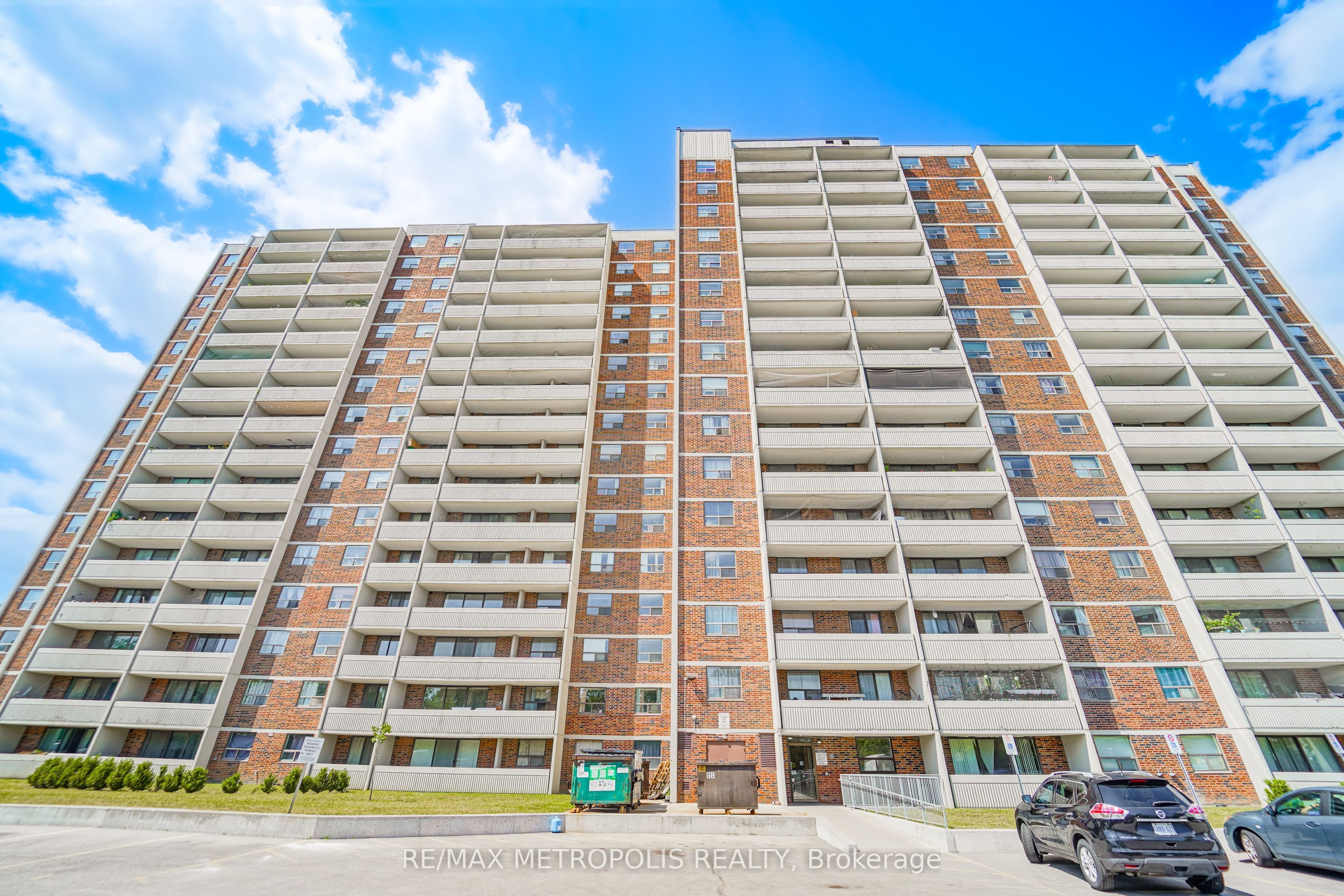 301 Prudential Drive 407, Toronto, ON M1P 4V3