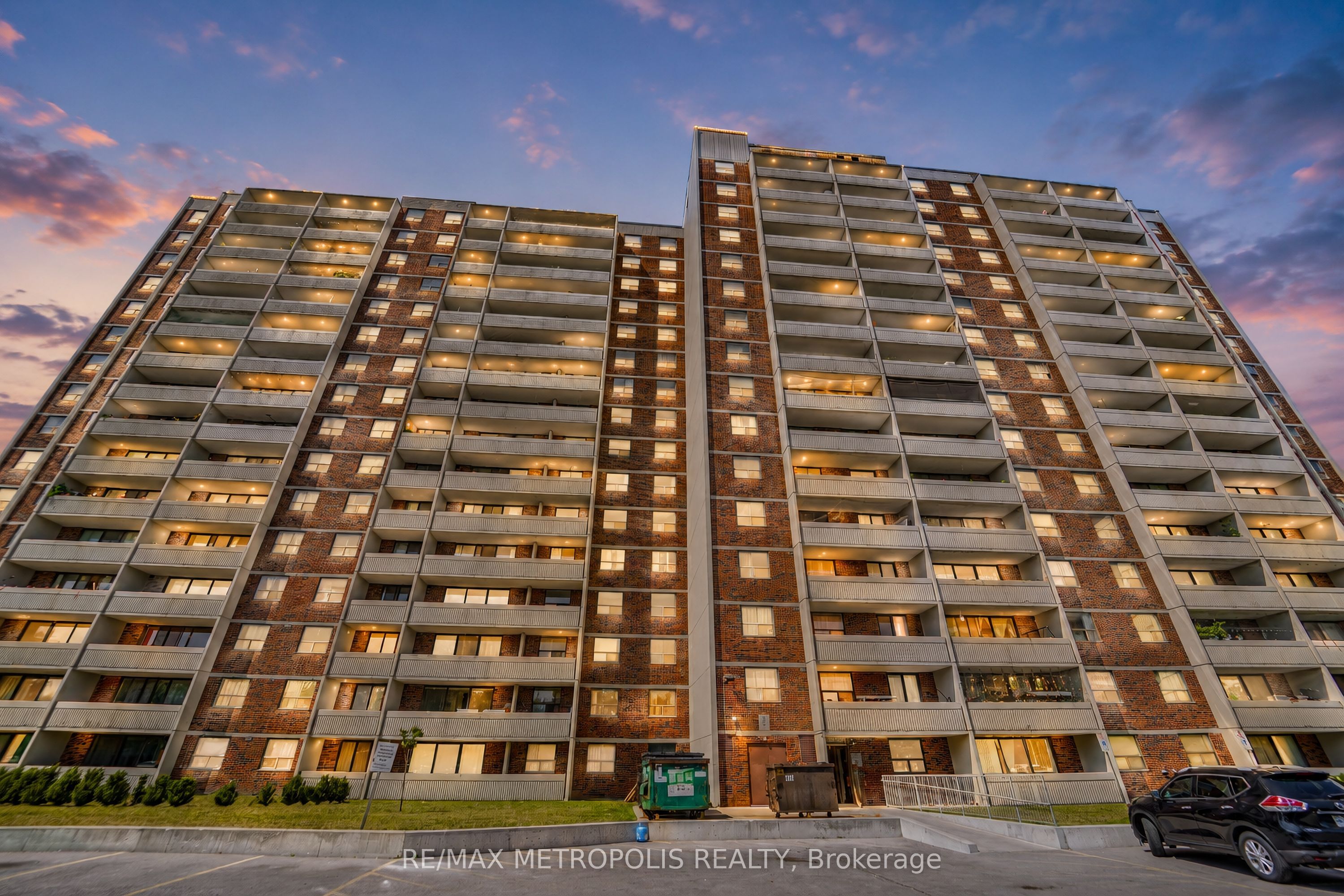301 Prudential Drive 407, Toronto, ON M1P 4V3 photo 2