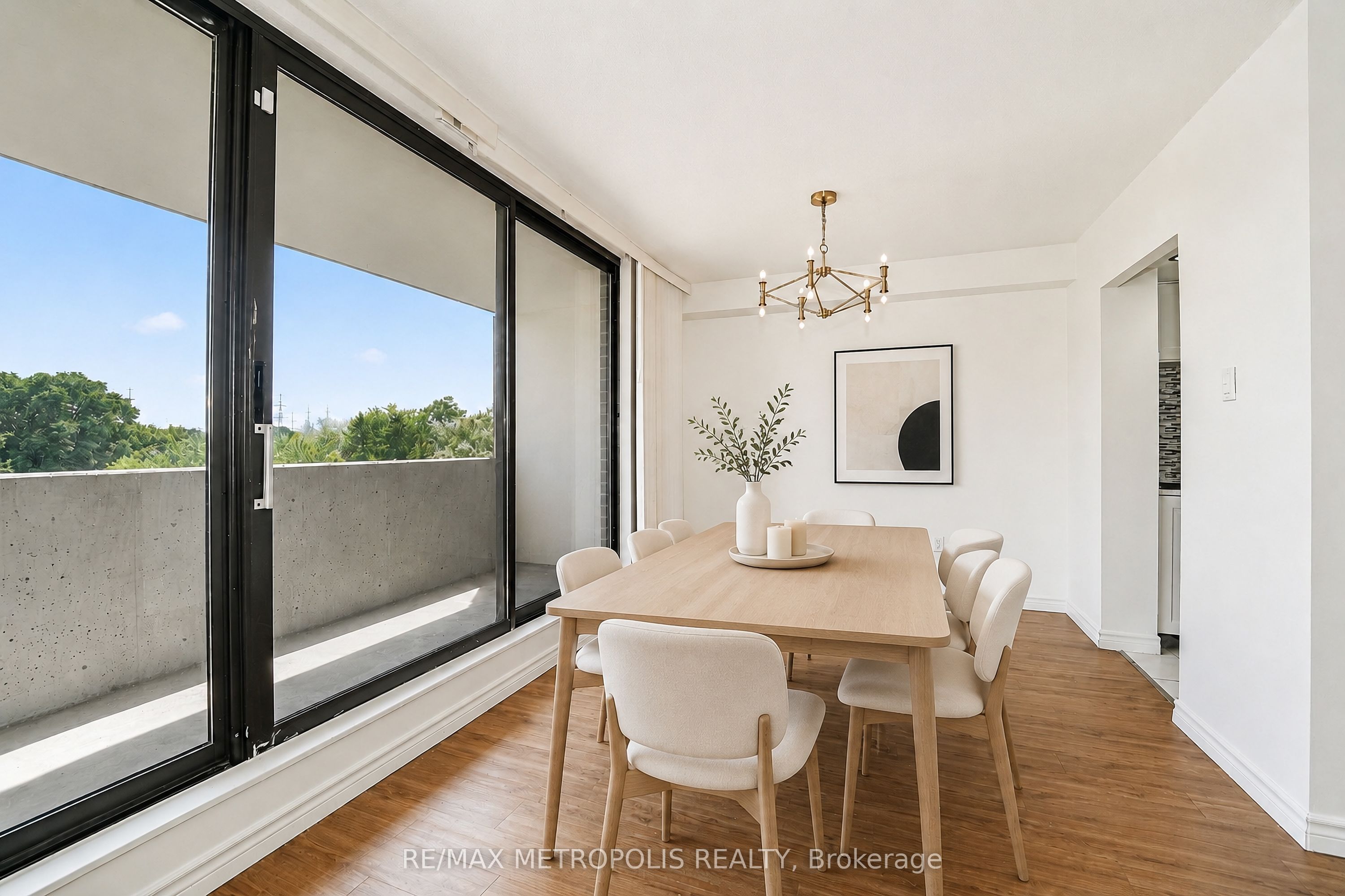 301 Prudential Drive 407, Toronto, ON M1P 4V3 photo 5