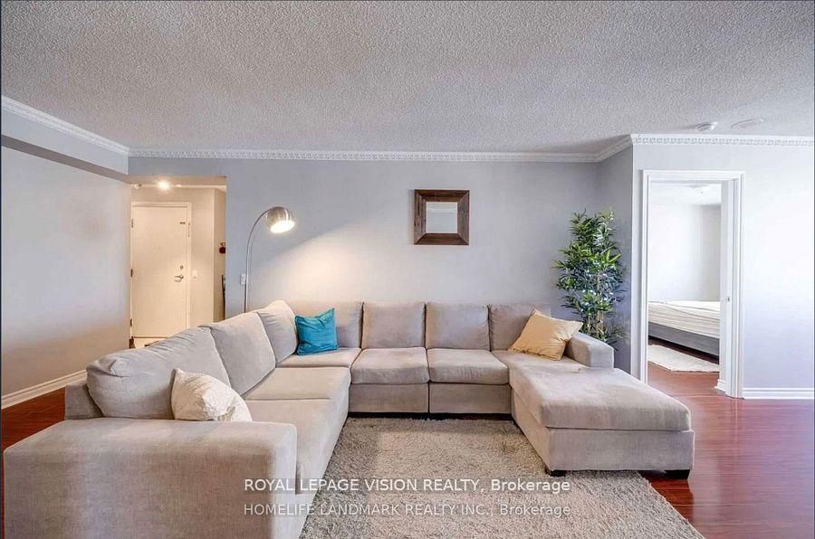 115 Omni Drive 2106, Toronto, ON M1P 5B4 photo 2