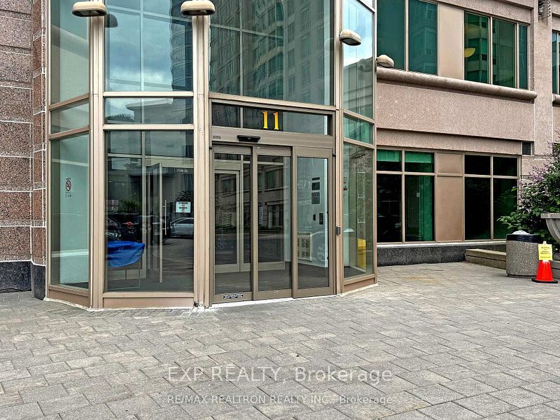11 Lee Centre Drive 702, Toronto, ON M1H 3J5