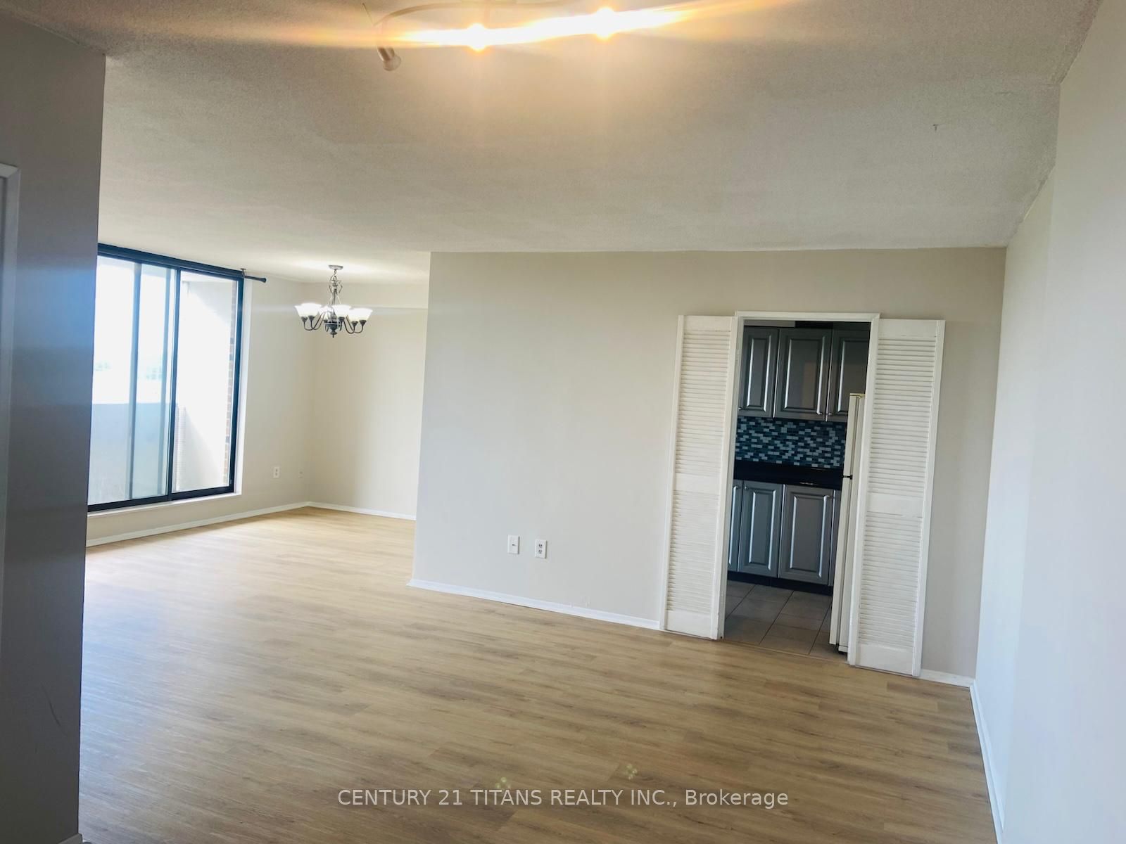 301 Prudential Drive 907, Toronto, ON M1P 4V3 photo 3