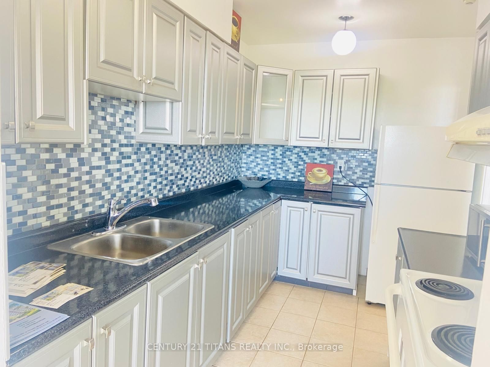 301 Prudential Drive 907, Toronto, ON M1P 4V3 photo 4