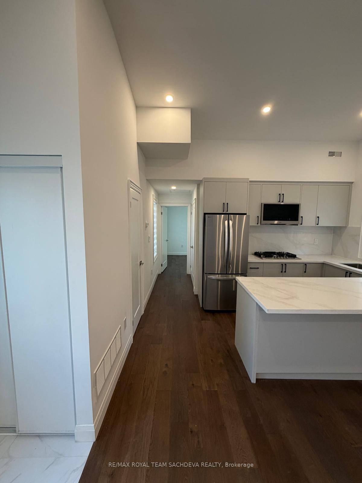 14 Fluellen Drive Garden Suite, Toronto, ON M1W 2B3 photo 2
