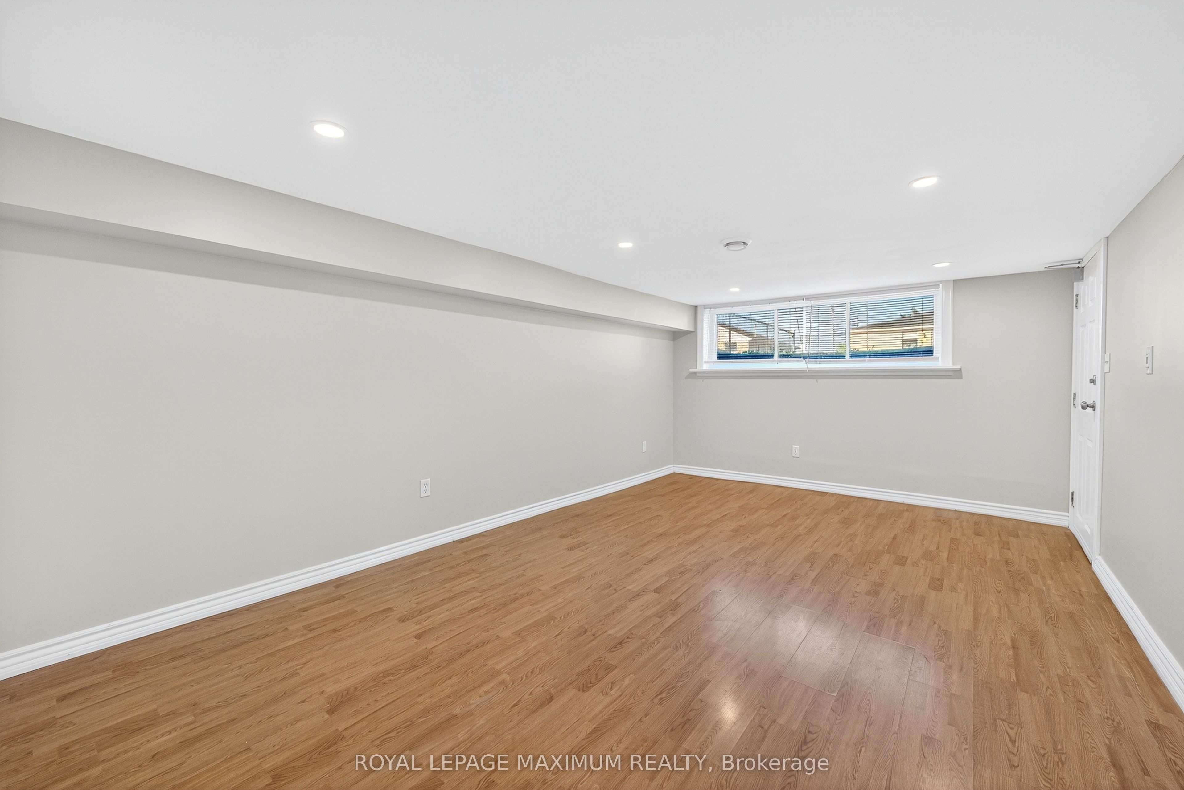 362 Rosedale Drive Basement, Whitby, ON L1N 1Z4 photo 4