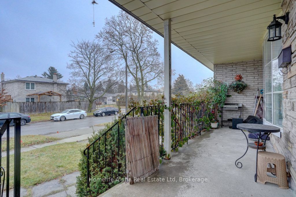 20 Tivoli Court, Toronto, ON M1E 2A4 photo 3
