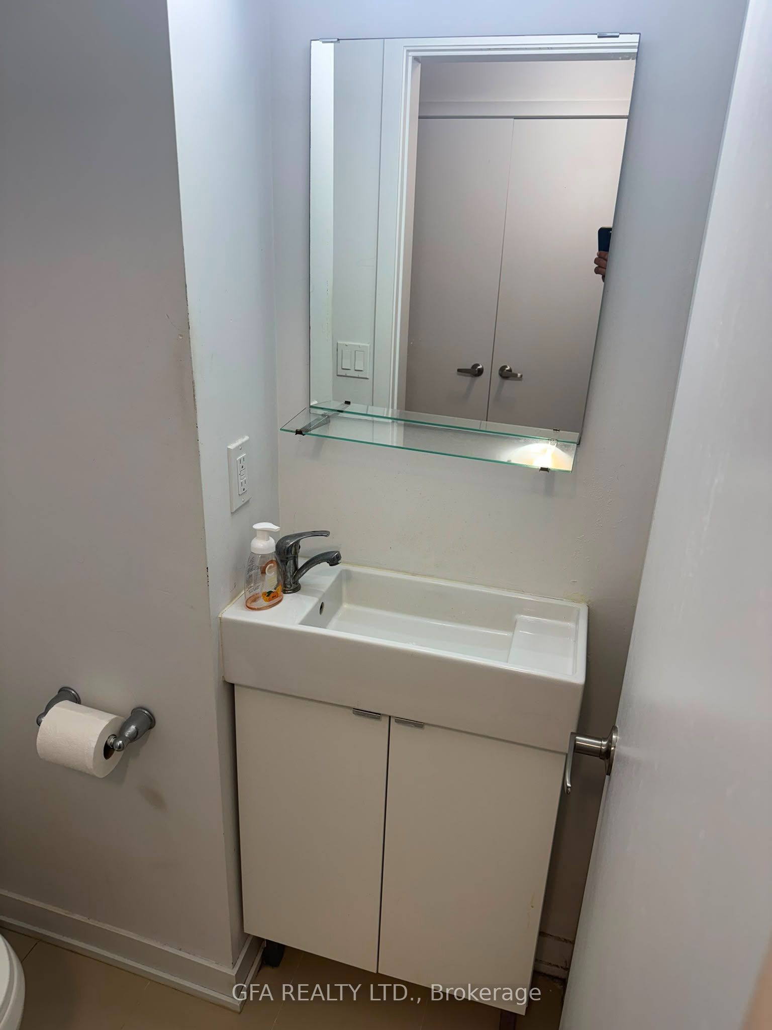 1800 Simcoe Street N 205, Oshawa, ON L1G 4X9 photo 4