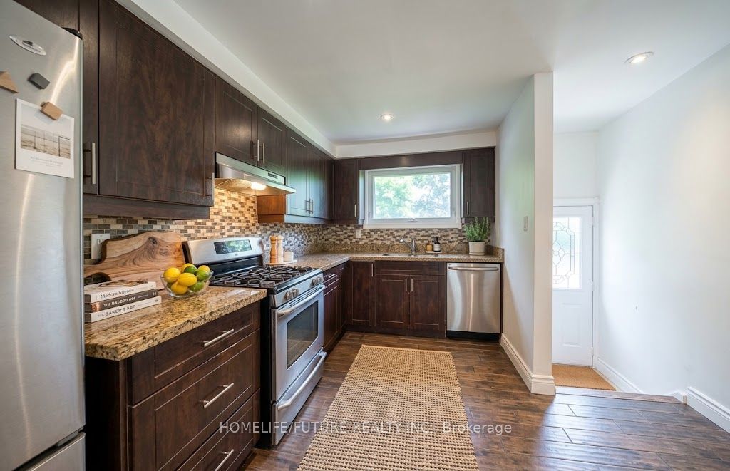88 Clover Ridge Drive W Main, Ajax, ON L1S 3E8 photo 4