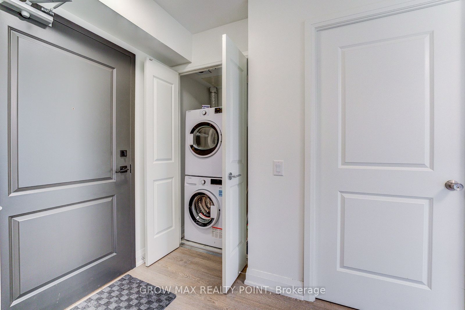 1400 Kingston Road 408, Toronto, ON M1N 0C2 photo 4