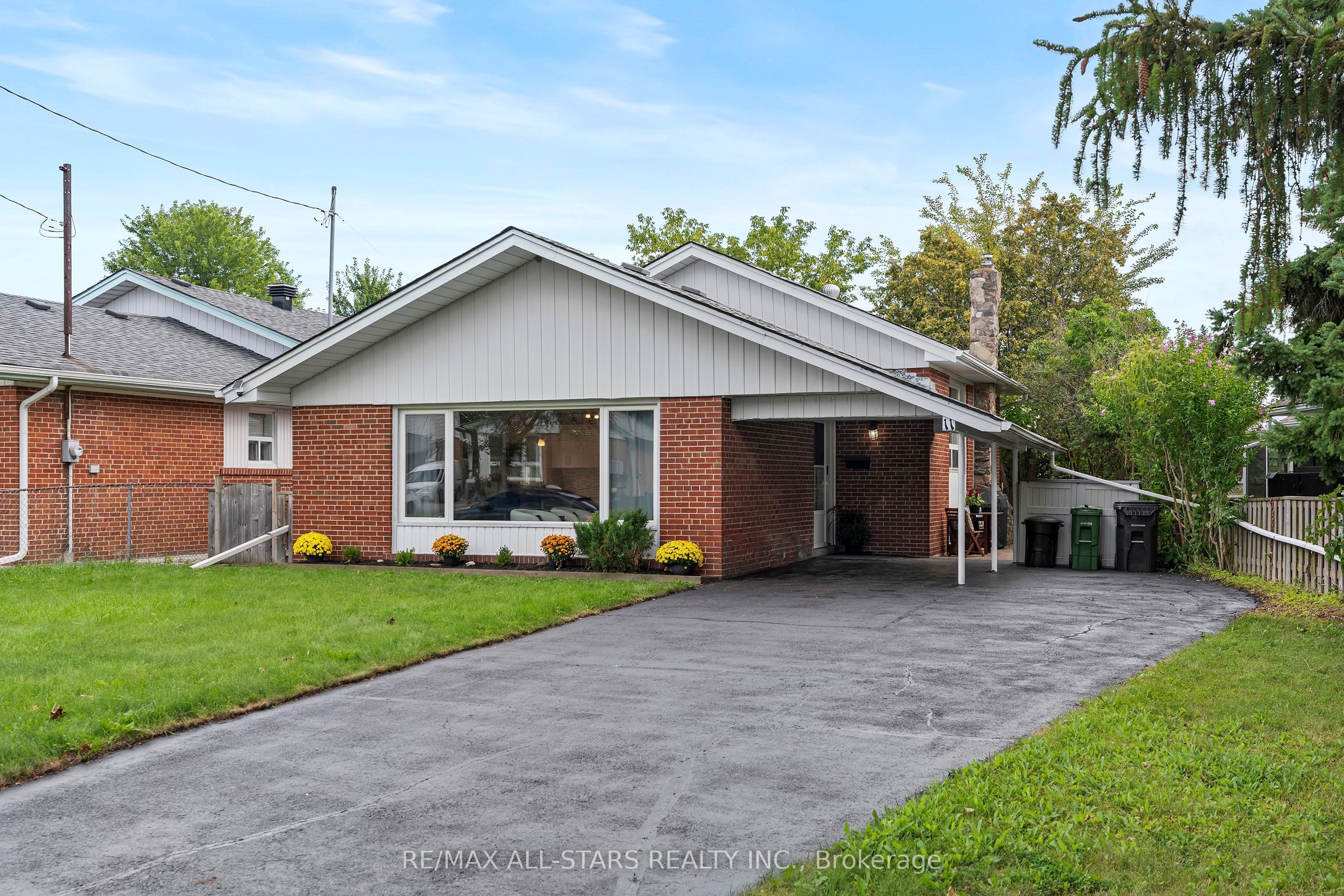 11 Penzance Drive, Toronto, ON M1K 4Z4