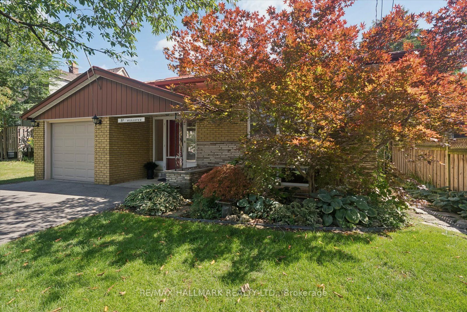 51 Allister Avenue, Toronto, ON M1M 3L2 photo 4