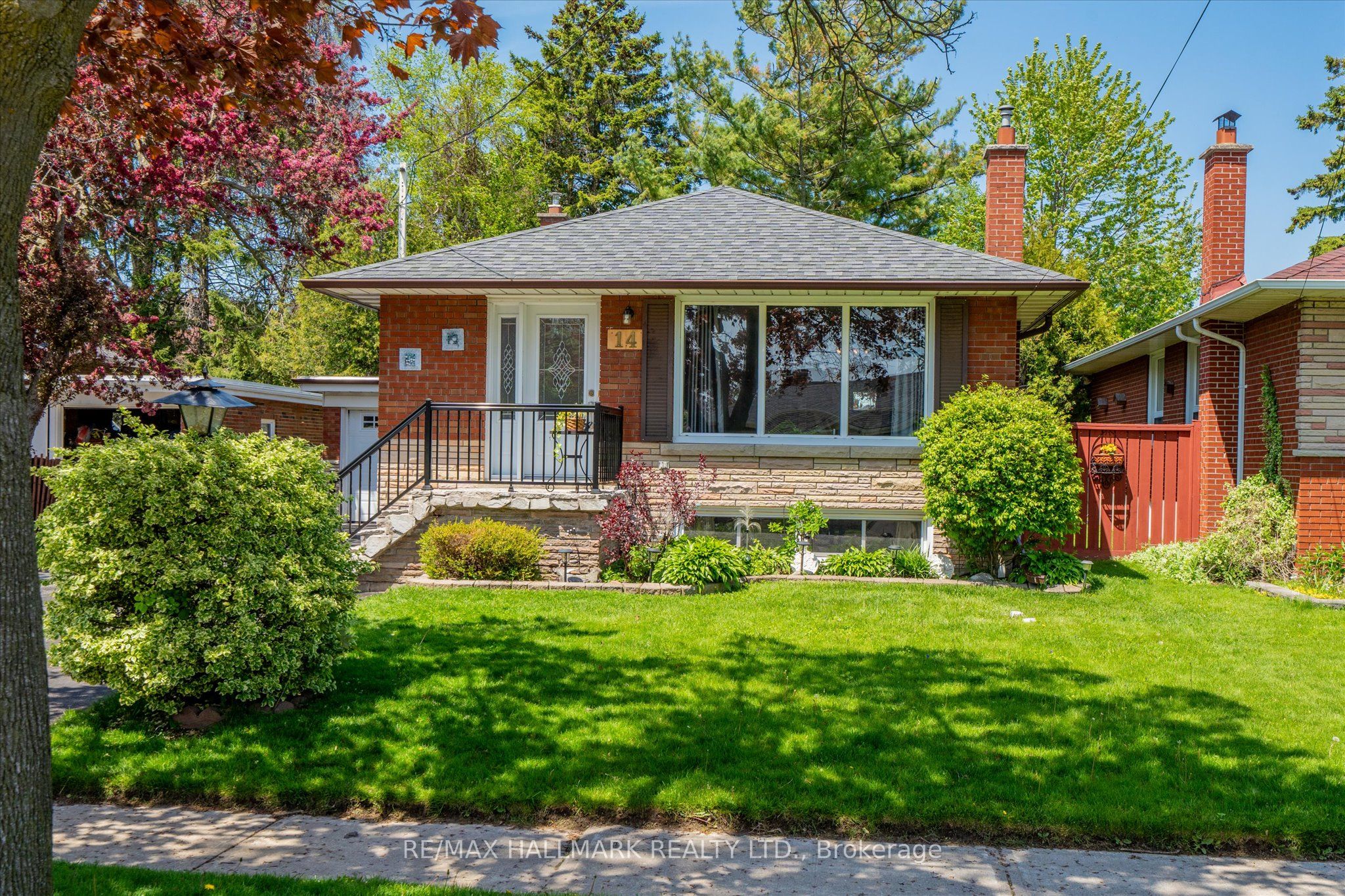 14 Fintona Avenue, Toronto, ON M1E 1V3 photo 2