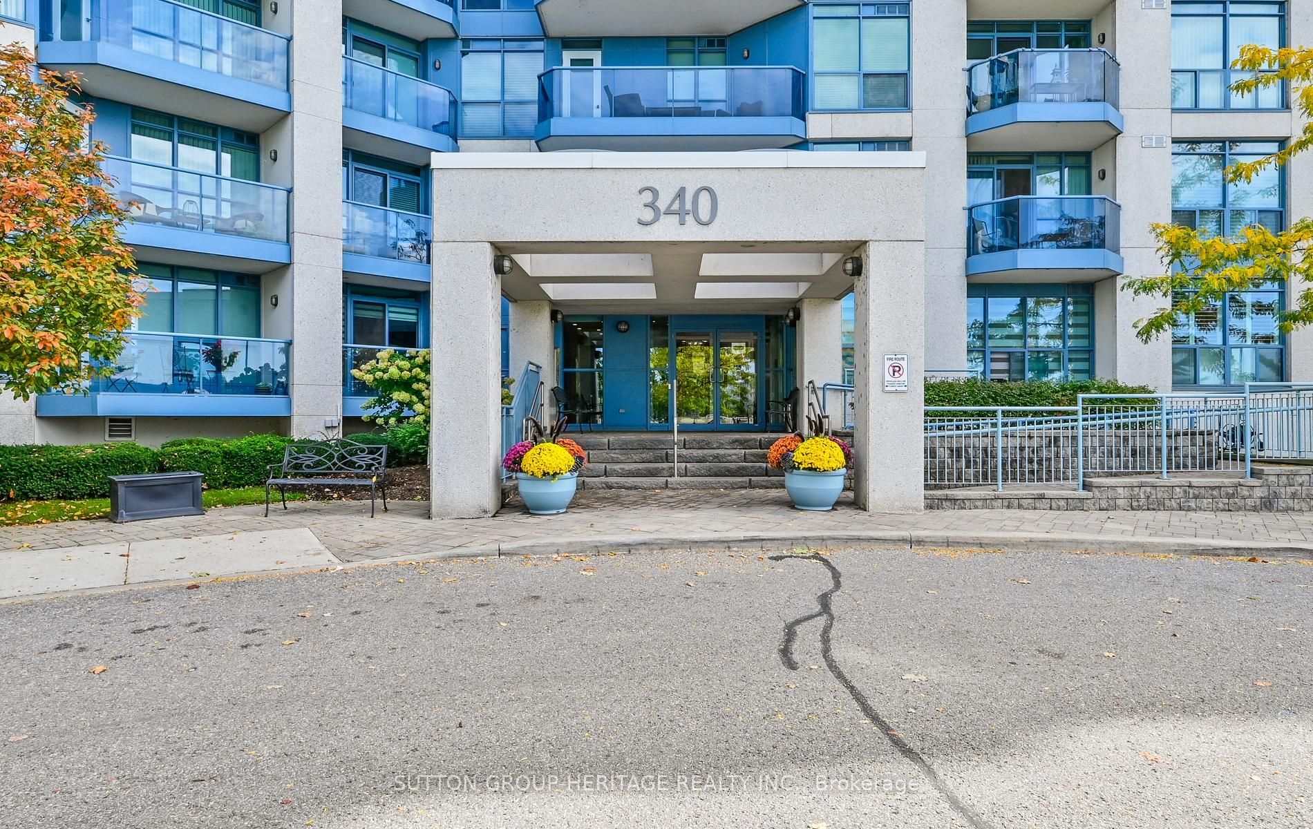 340 Watson Street W 902, Whitby, ON L1N 9G1 photo 3