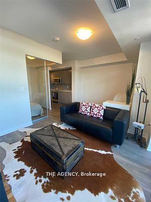 2301 Danforth Avenue 320, Toronto, ON M4C 1K5 photo 2