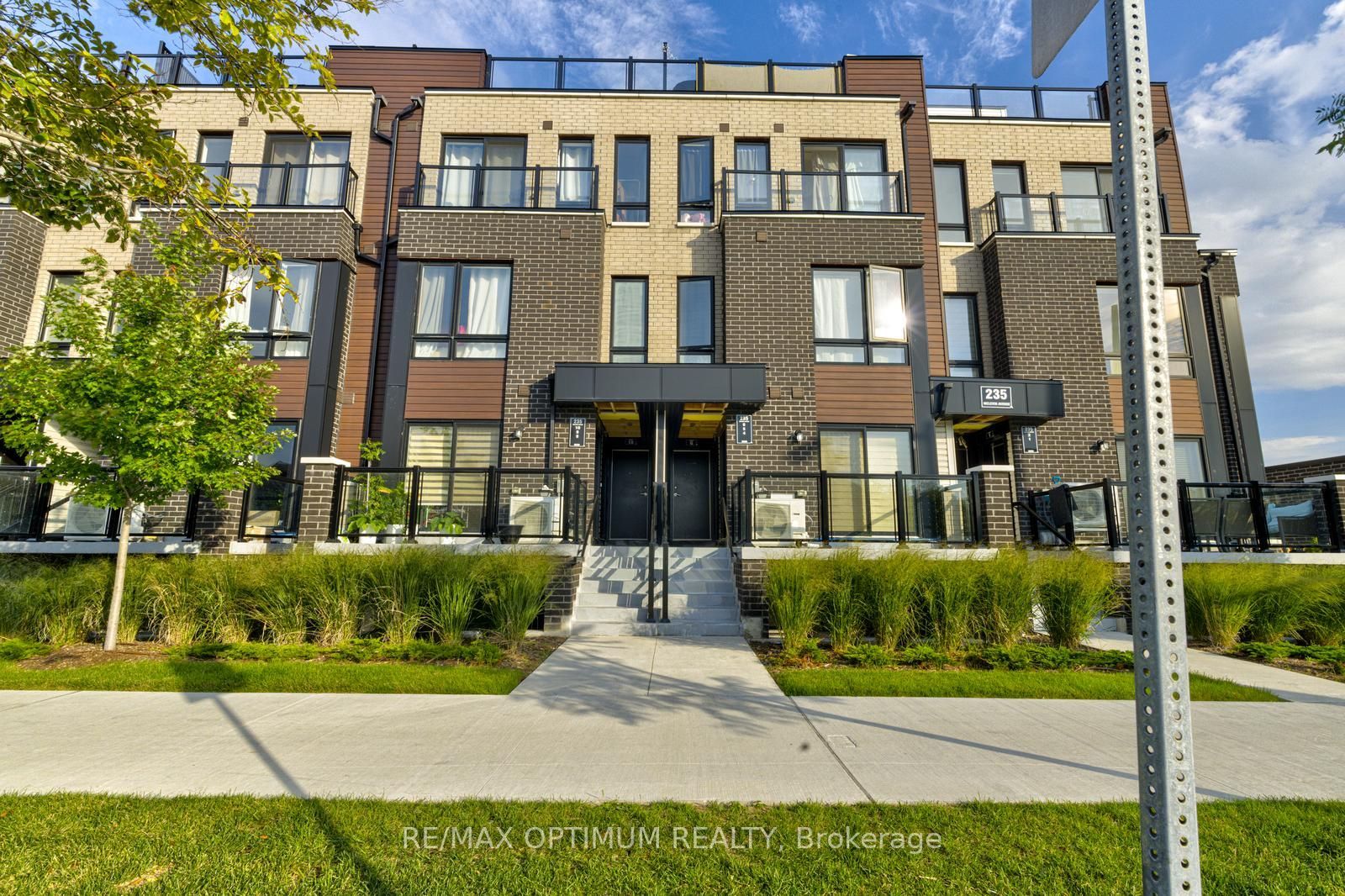 235 Mclevin Avenue 4, Toronto, ON M1B 0E8