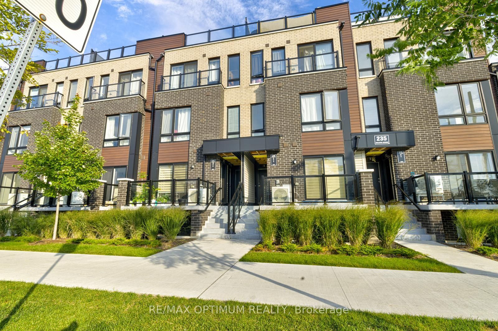 235 Mclevin Avenue 4, Toronto, ON M1B 0E8 photo 2