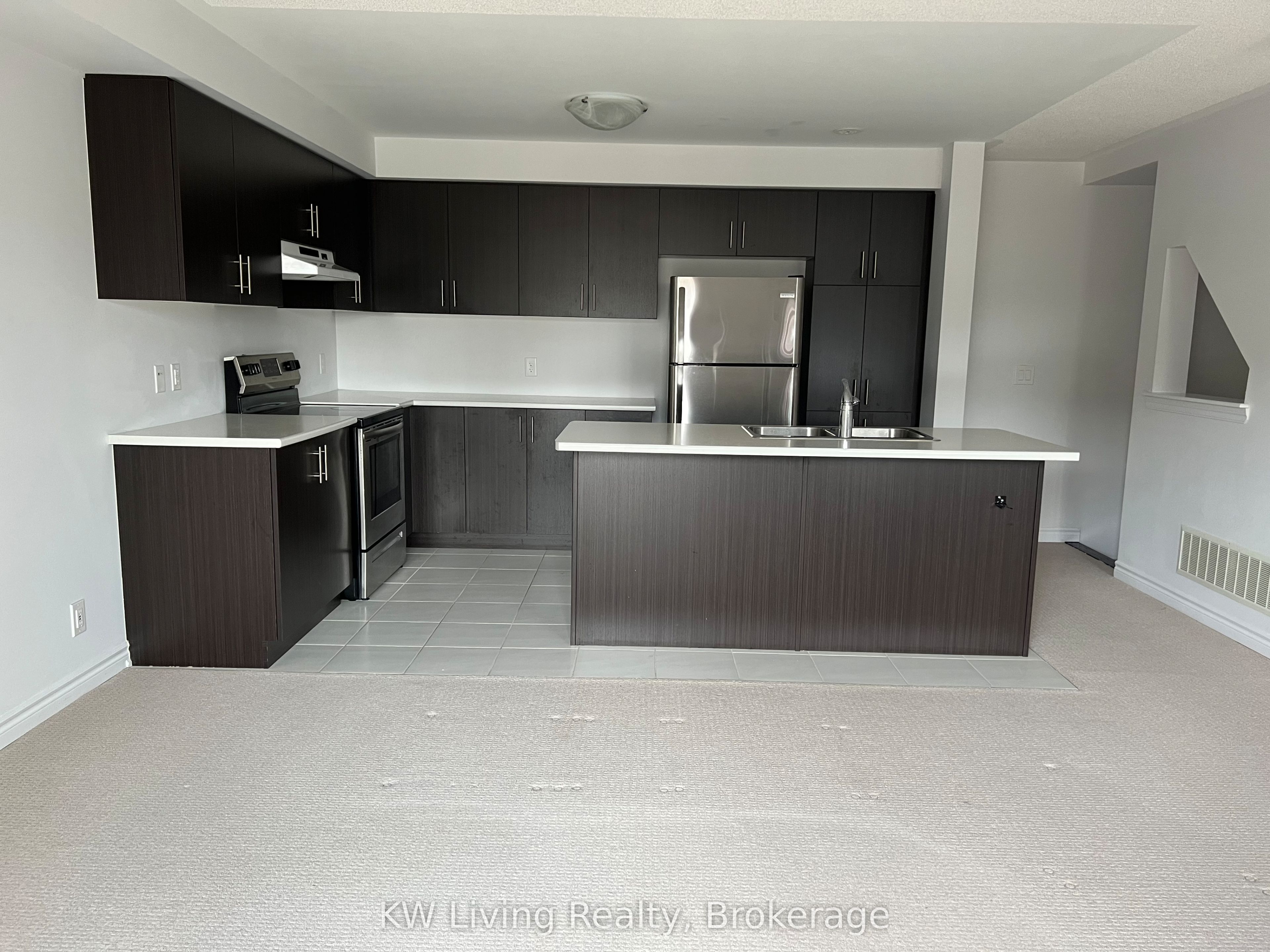 59 Tabaret Crescent, Oshawa, ON L1L 0G5 photo 4