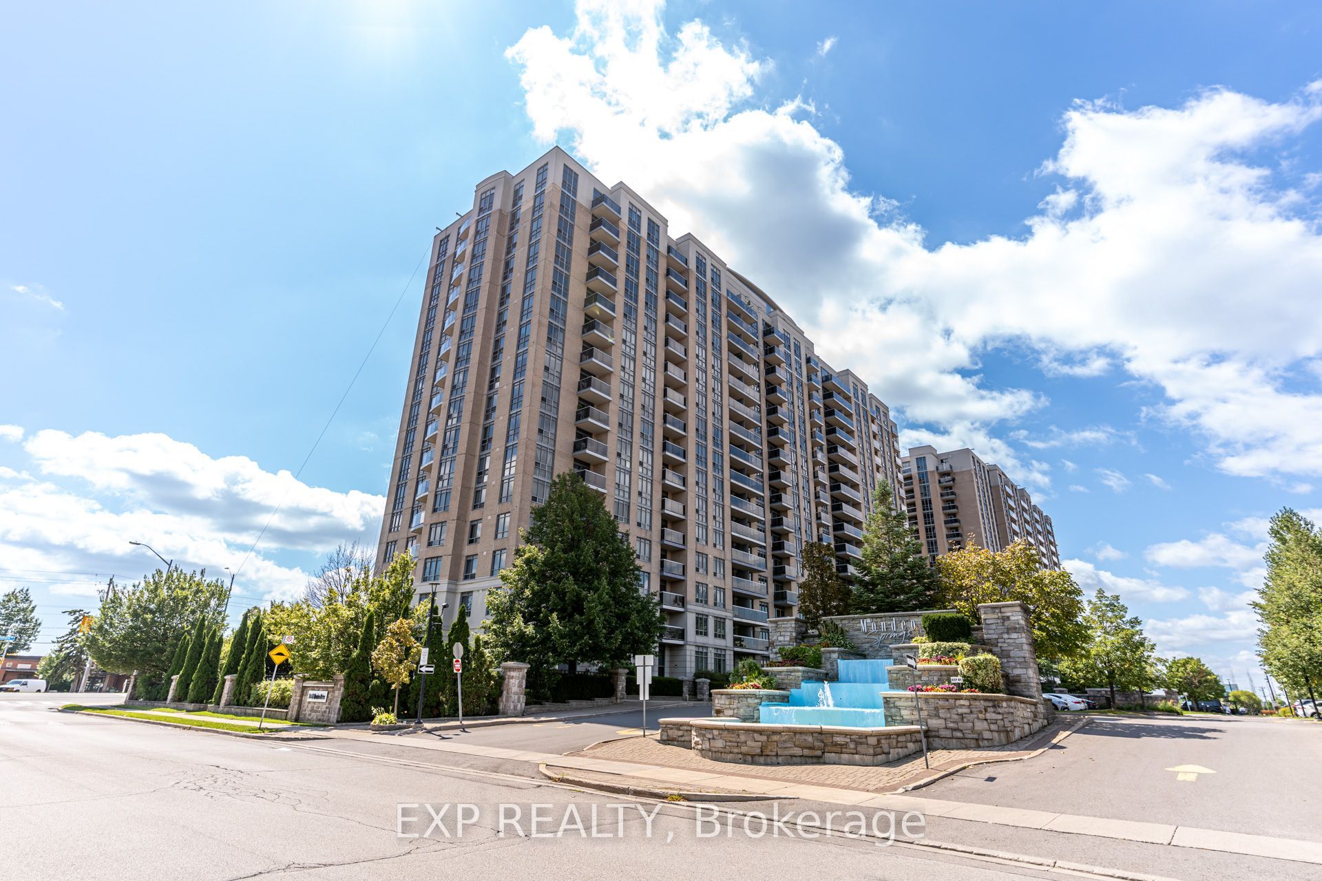 8 Mondeo Drive 1409, Toronto, ON M1P 5C7