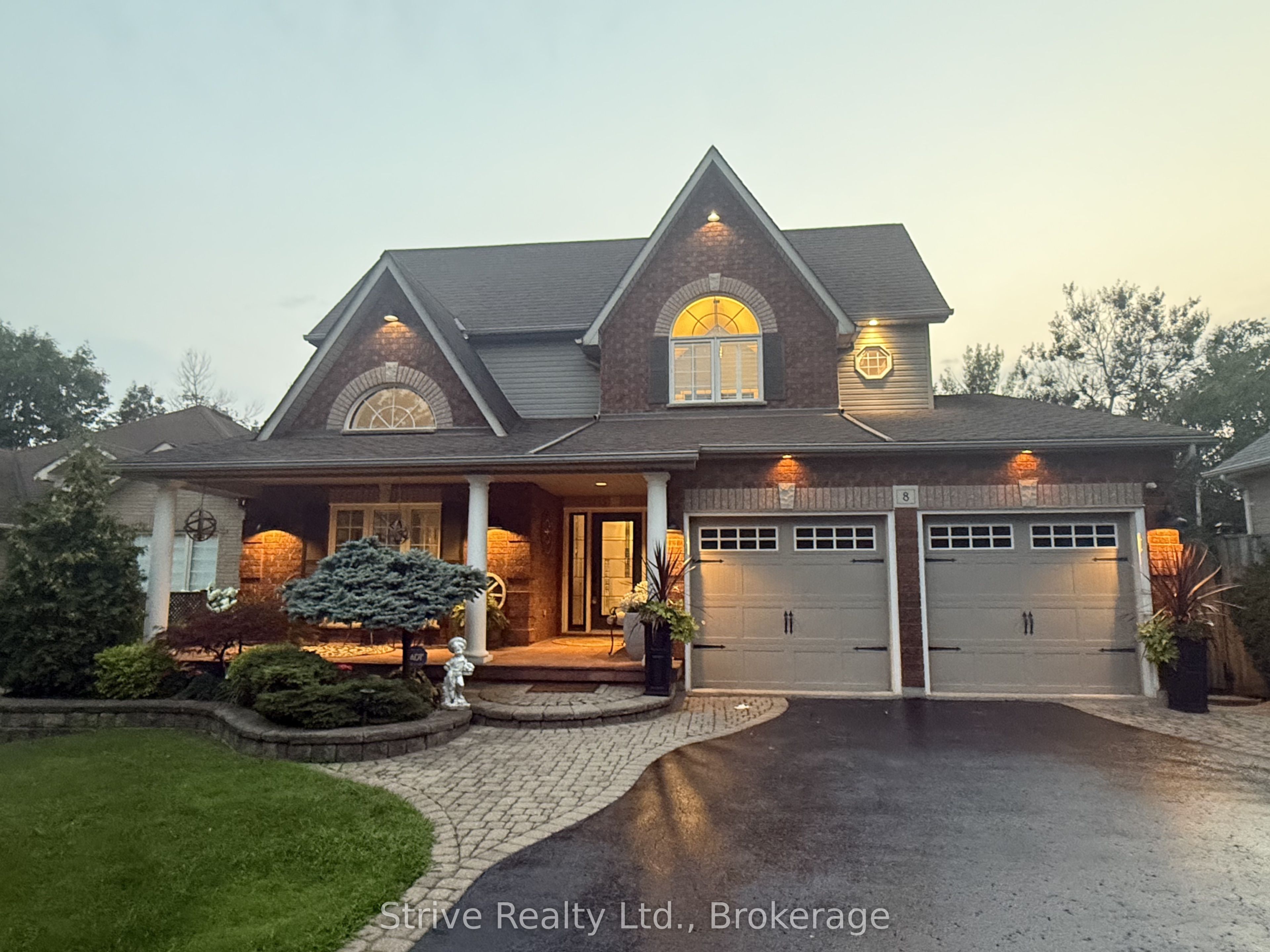 8 Rowland Court, Clarington, ON L1E 1Z8