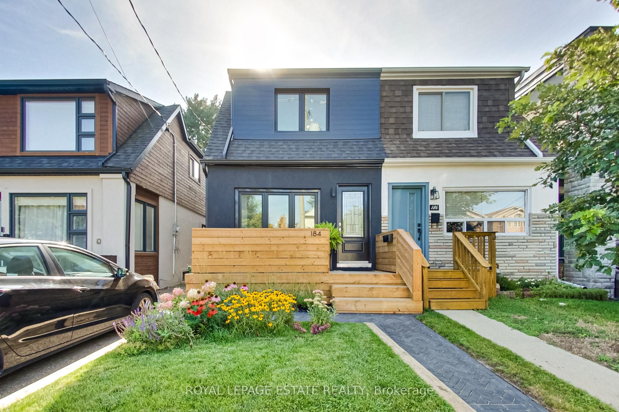 184 King Edward Avenue, Toronto, ON M4C 5J8