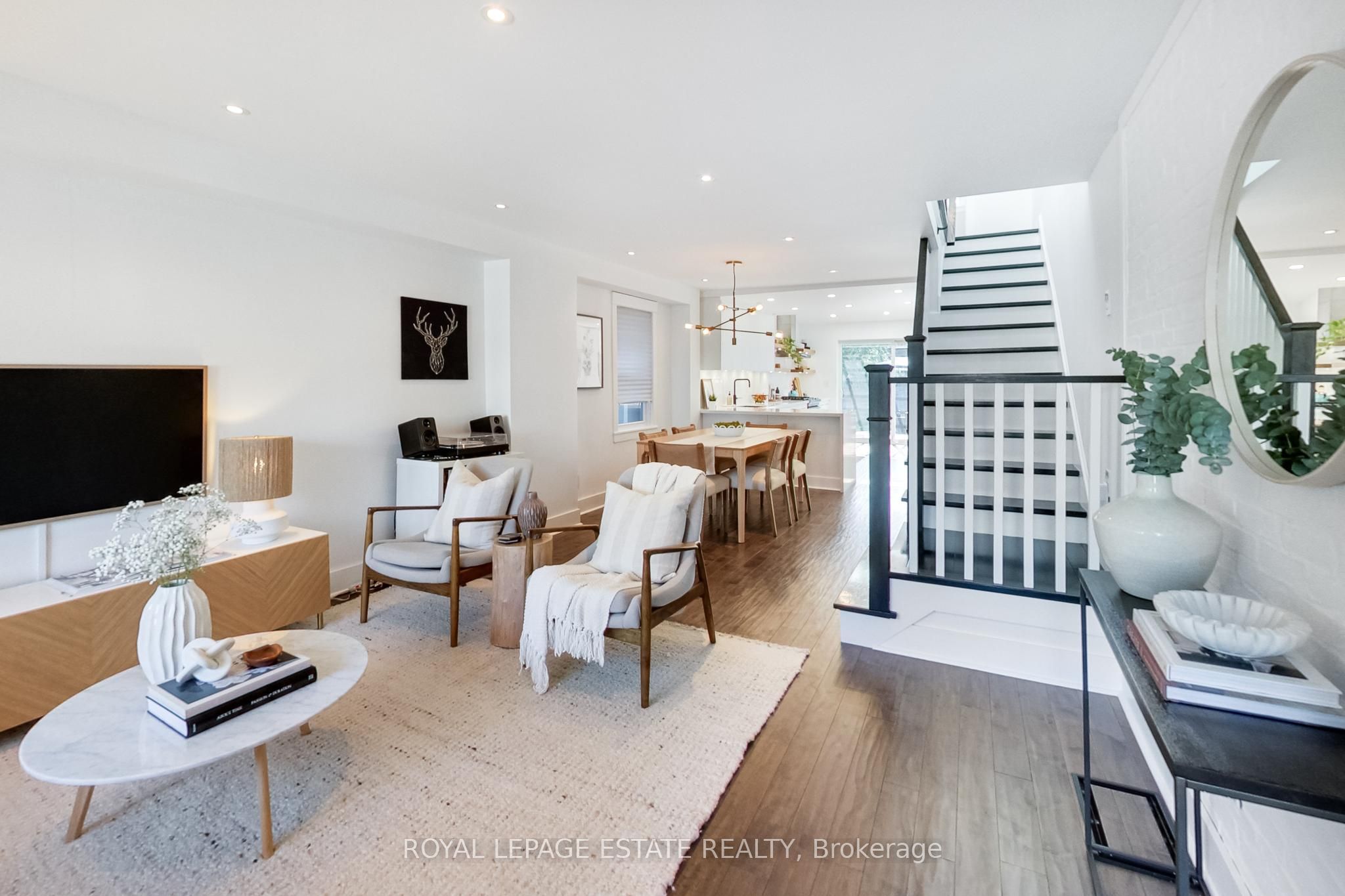 184 King Edward Avenue, Toronto, ON M4C 5J8 photo 4