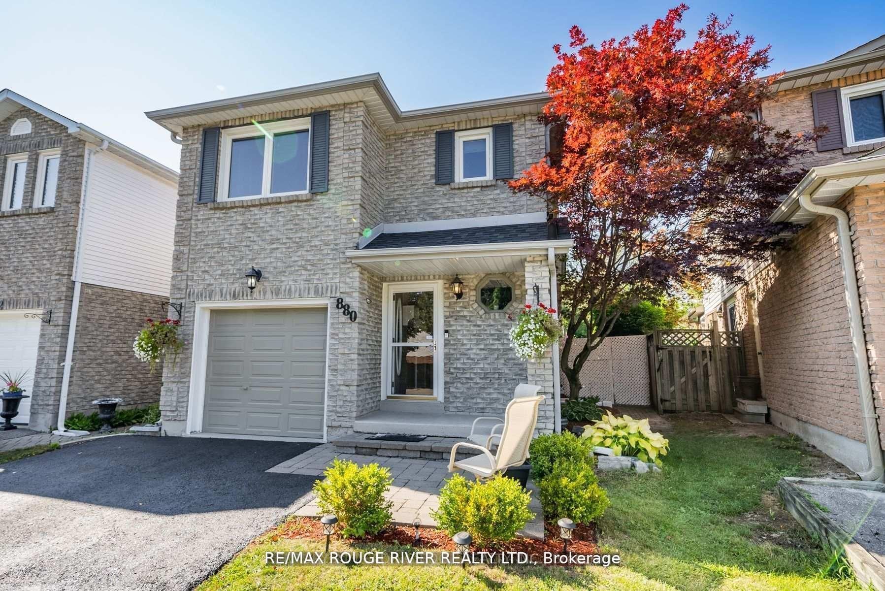 880 Castlegrove Avenue, Oshawa, ON L1J 7Y4 photo 2