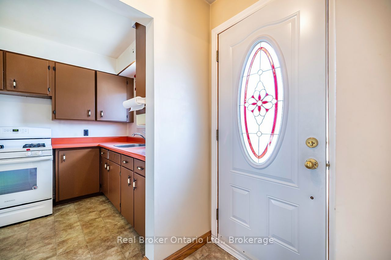125 Baldwin Street, Oshawa, ON L1H 6G9 photo 3