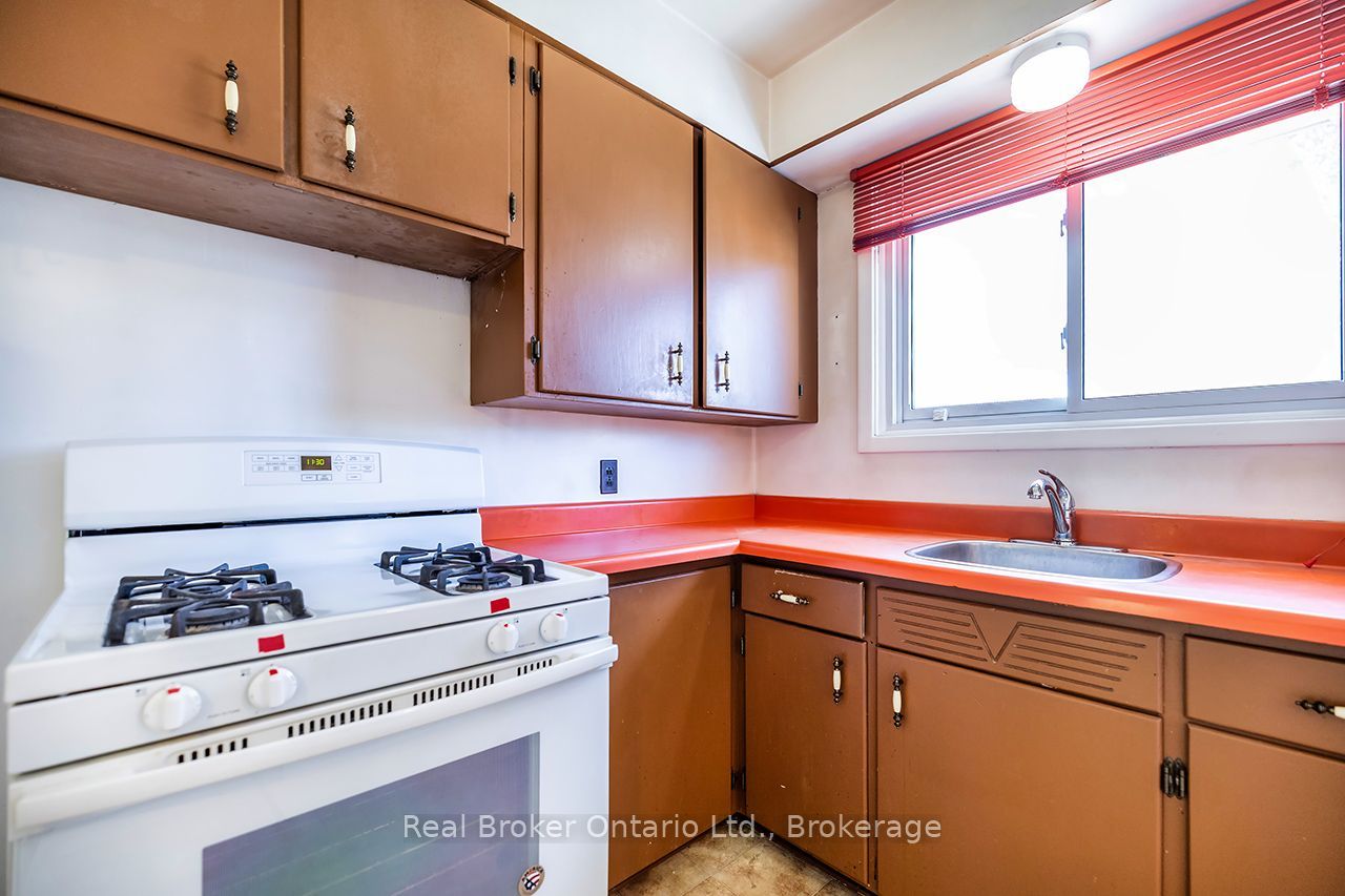 125 Baldwin Street, Oshawa, ON L1H 6G9 photo 4