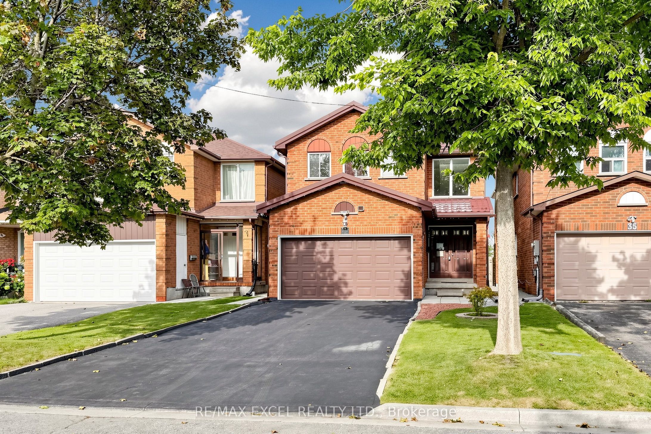 33 Wharton Square, Toronto, ON M1V 4M9 photo 2