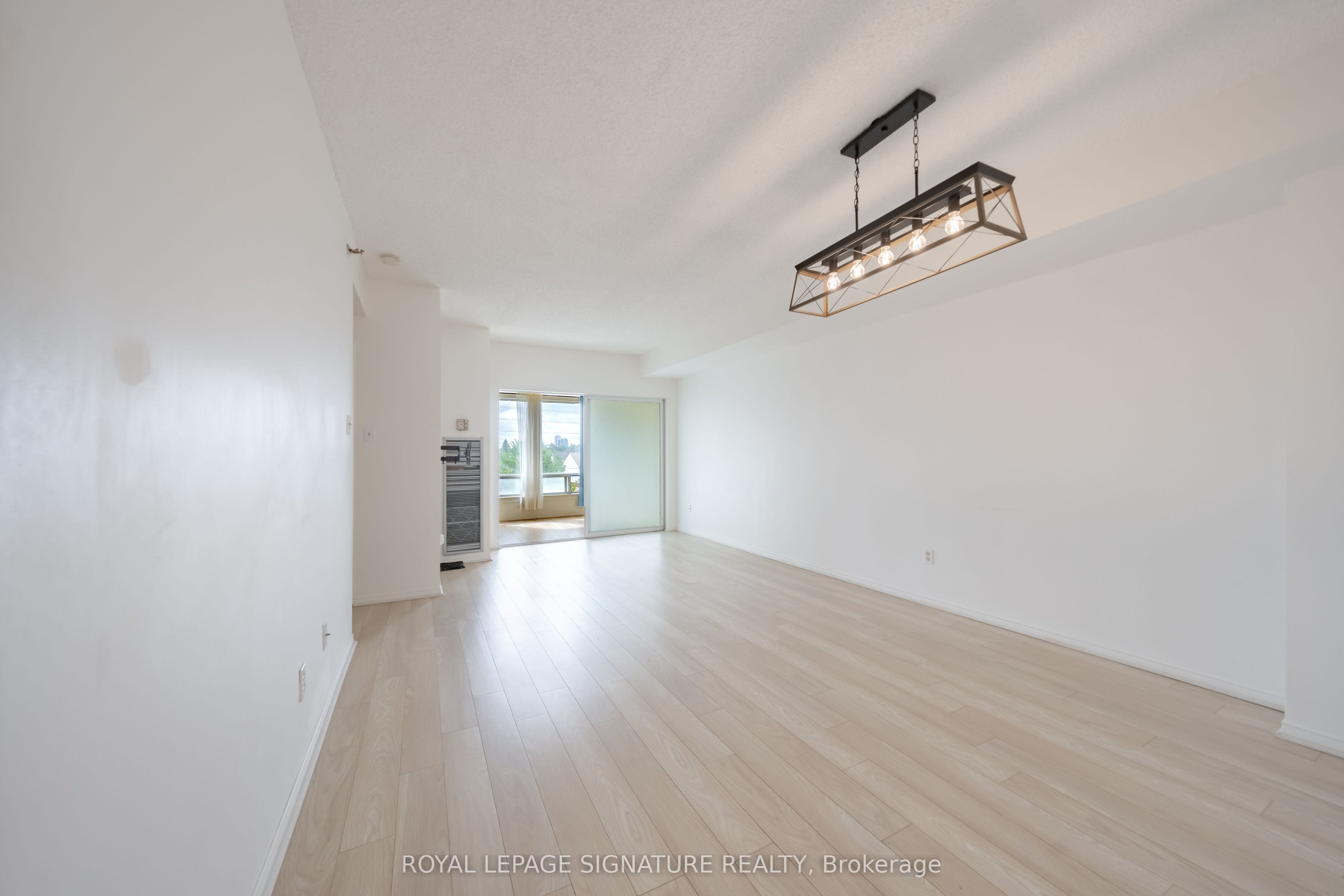 5800 Sheppard Avenue E 316, Toronto, ON M1B 5J7
