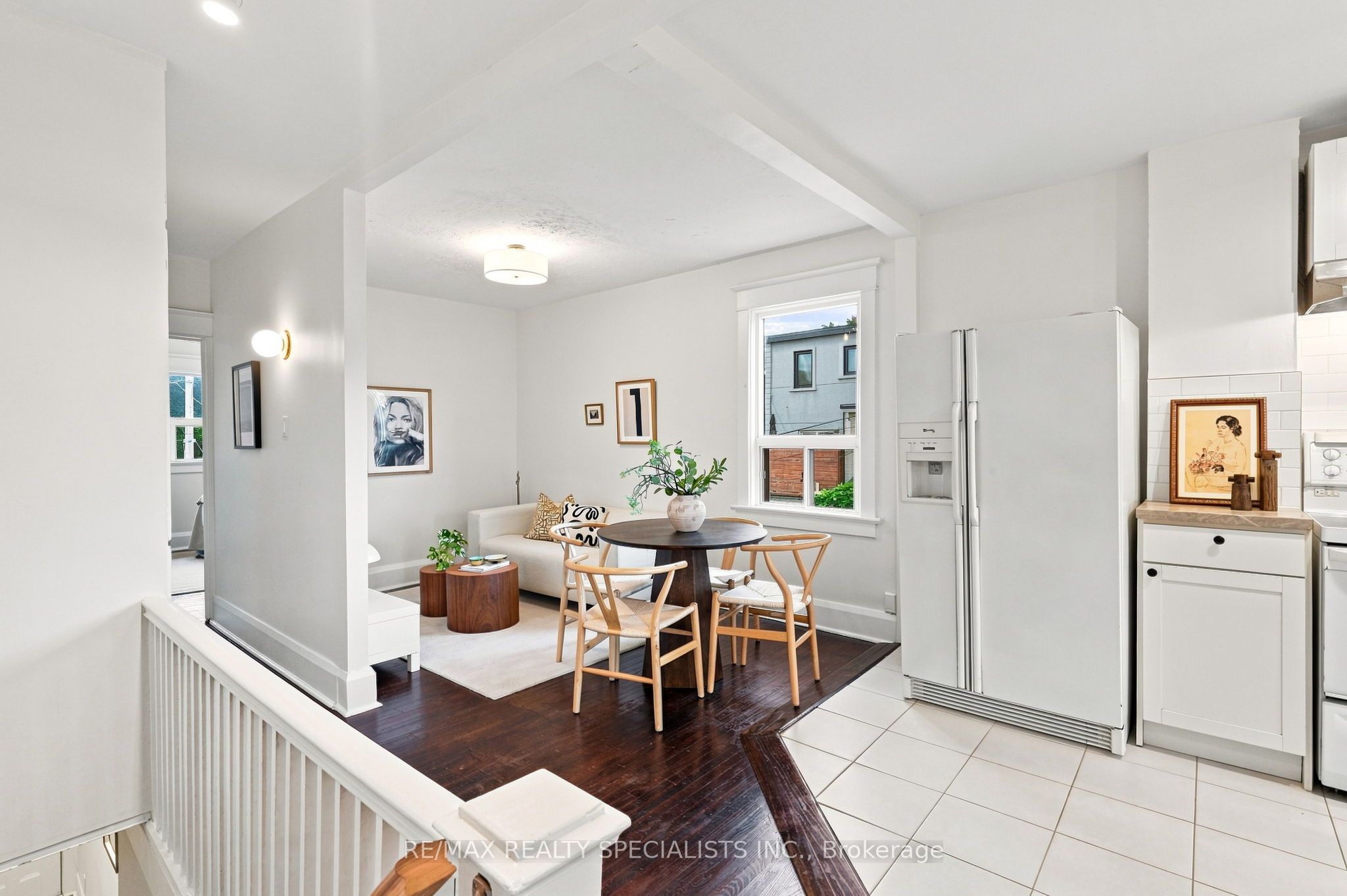 21 Mendel Avenue, Toronto, ON M4C 1E6 photo 5
