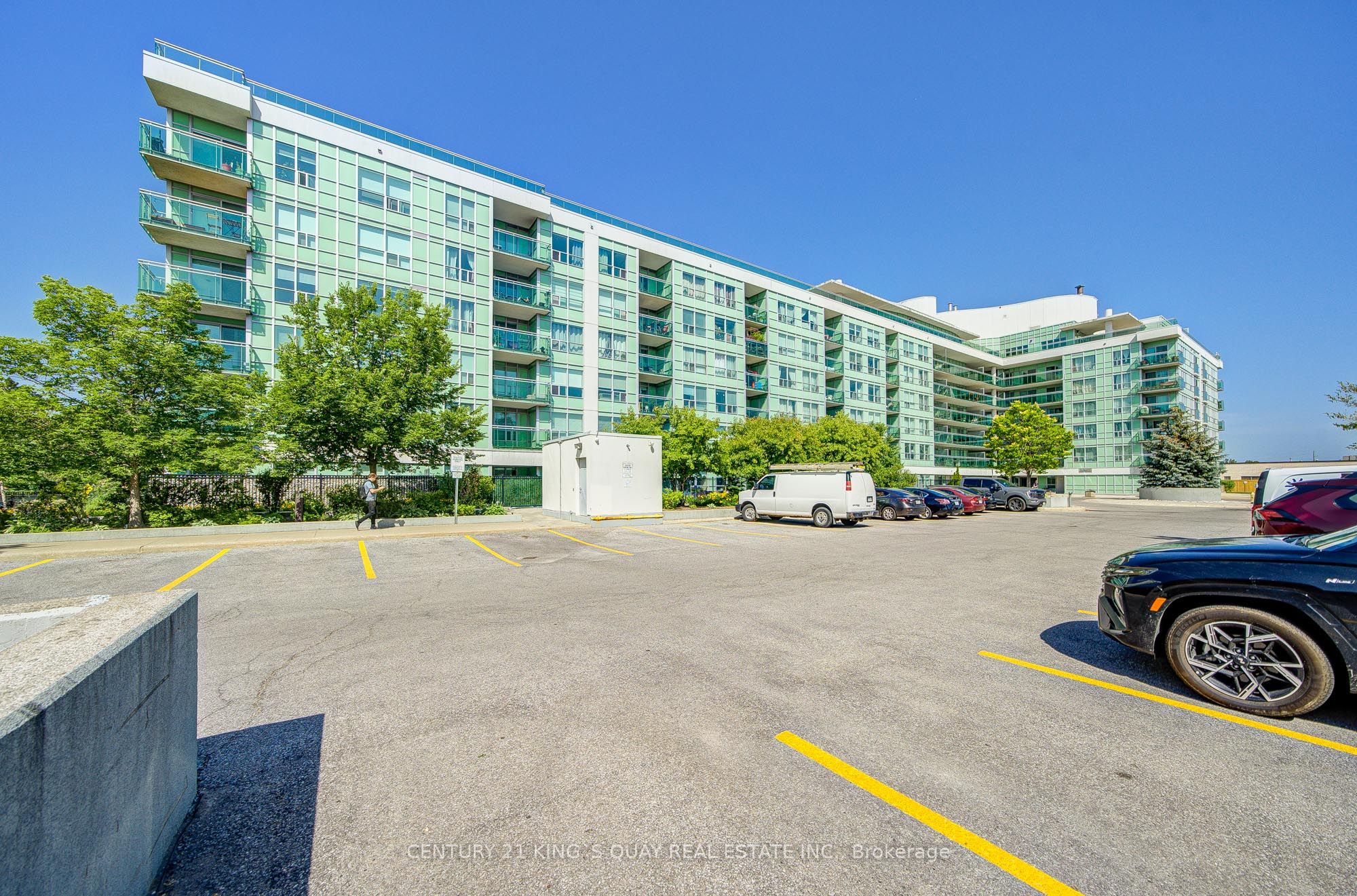 60 Fairfax Crescent 227, Toronto, ON M1L 0E1 photo 3